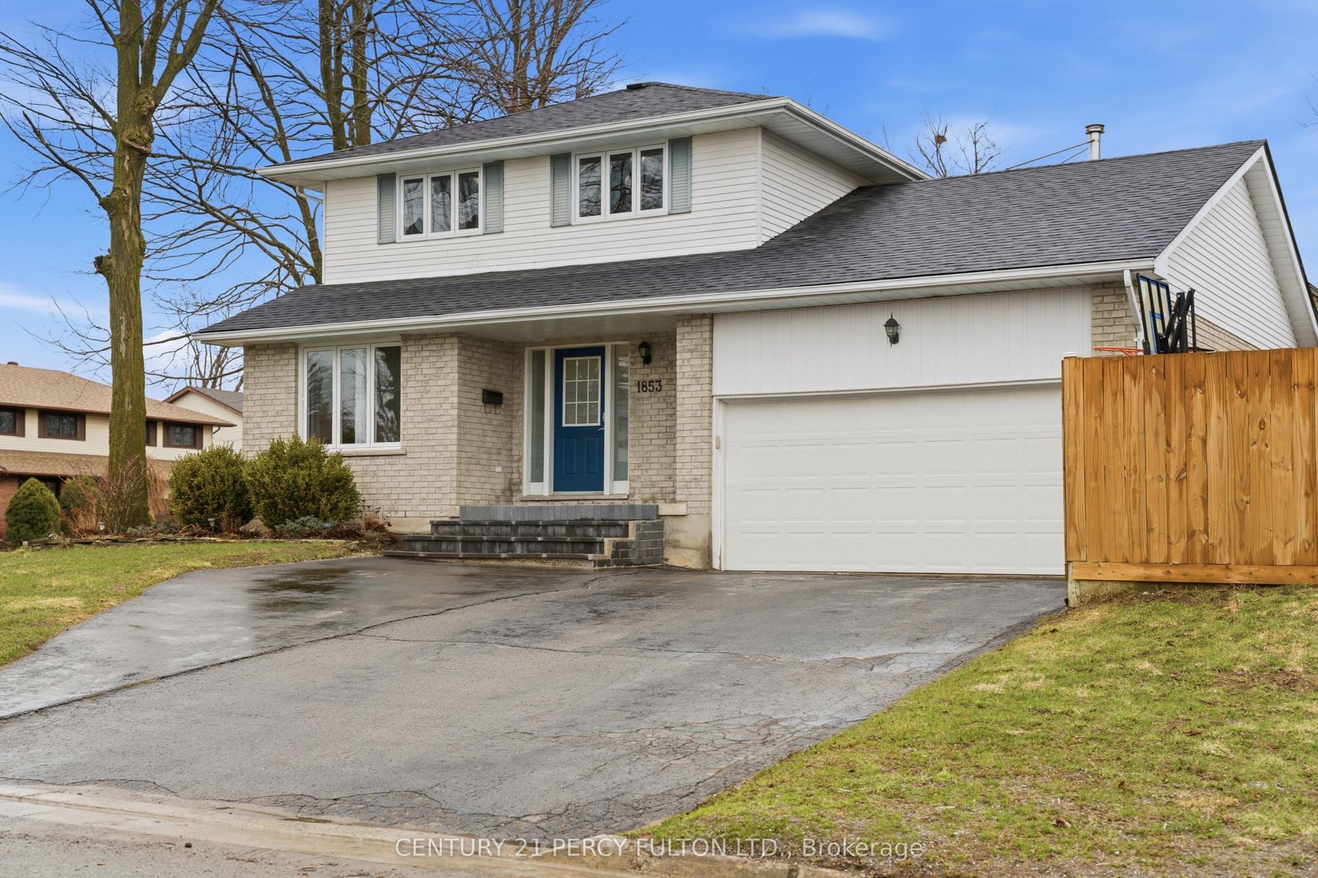 1853 Mapleridge Drive — photo 1