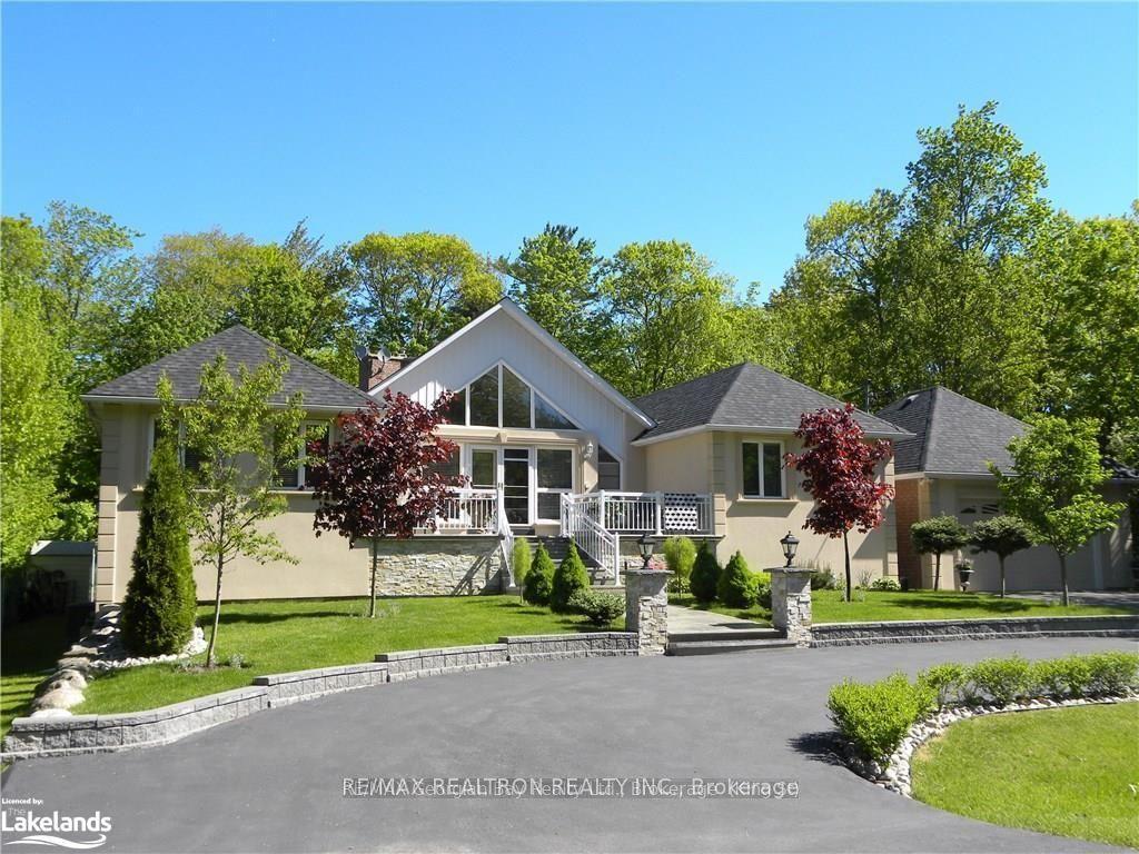 43 Staglir Drive, Tiny — Detached for sale, photo 1