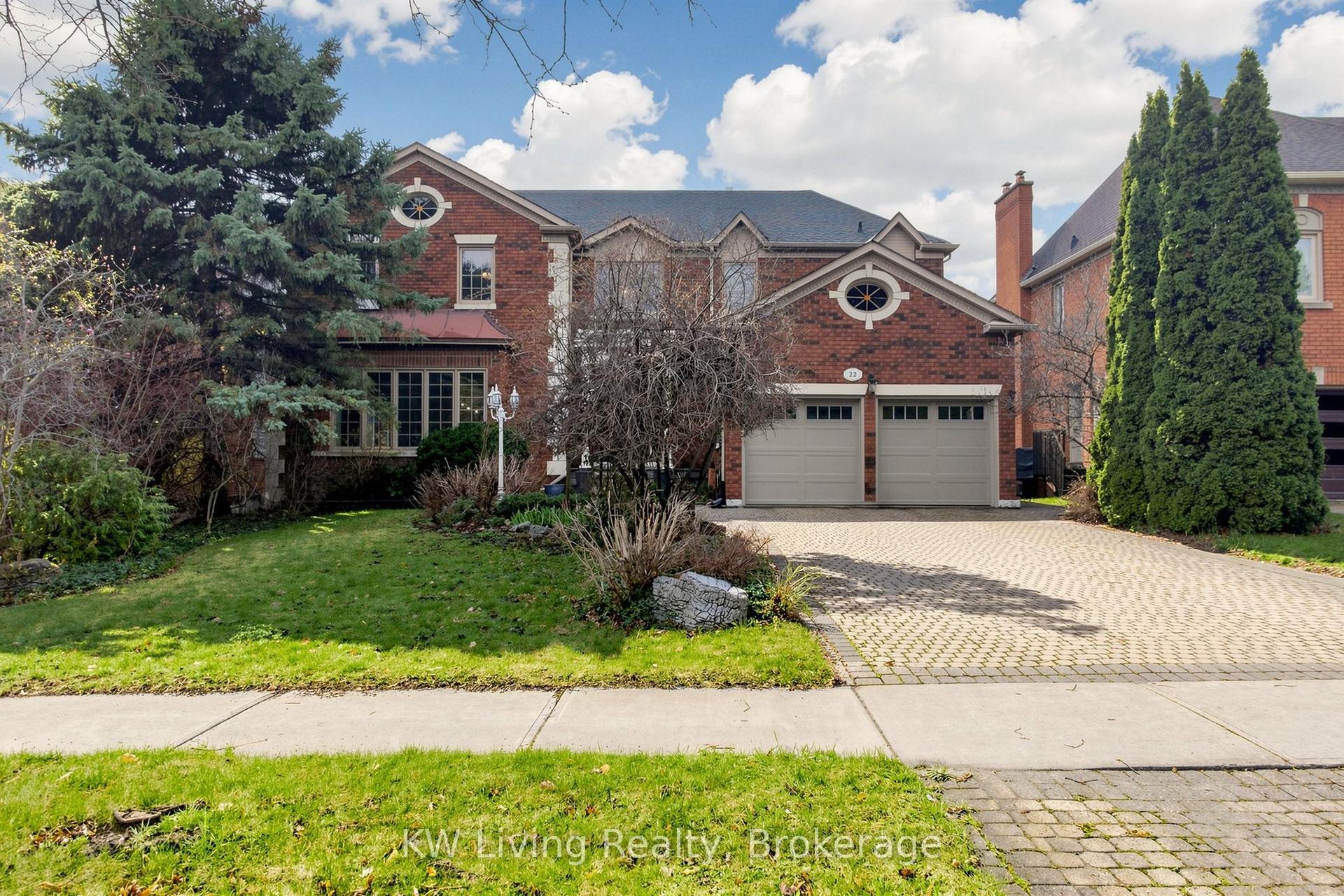 22 Ava Crescent — photo 1