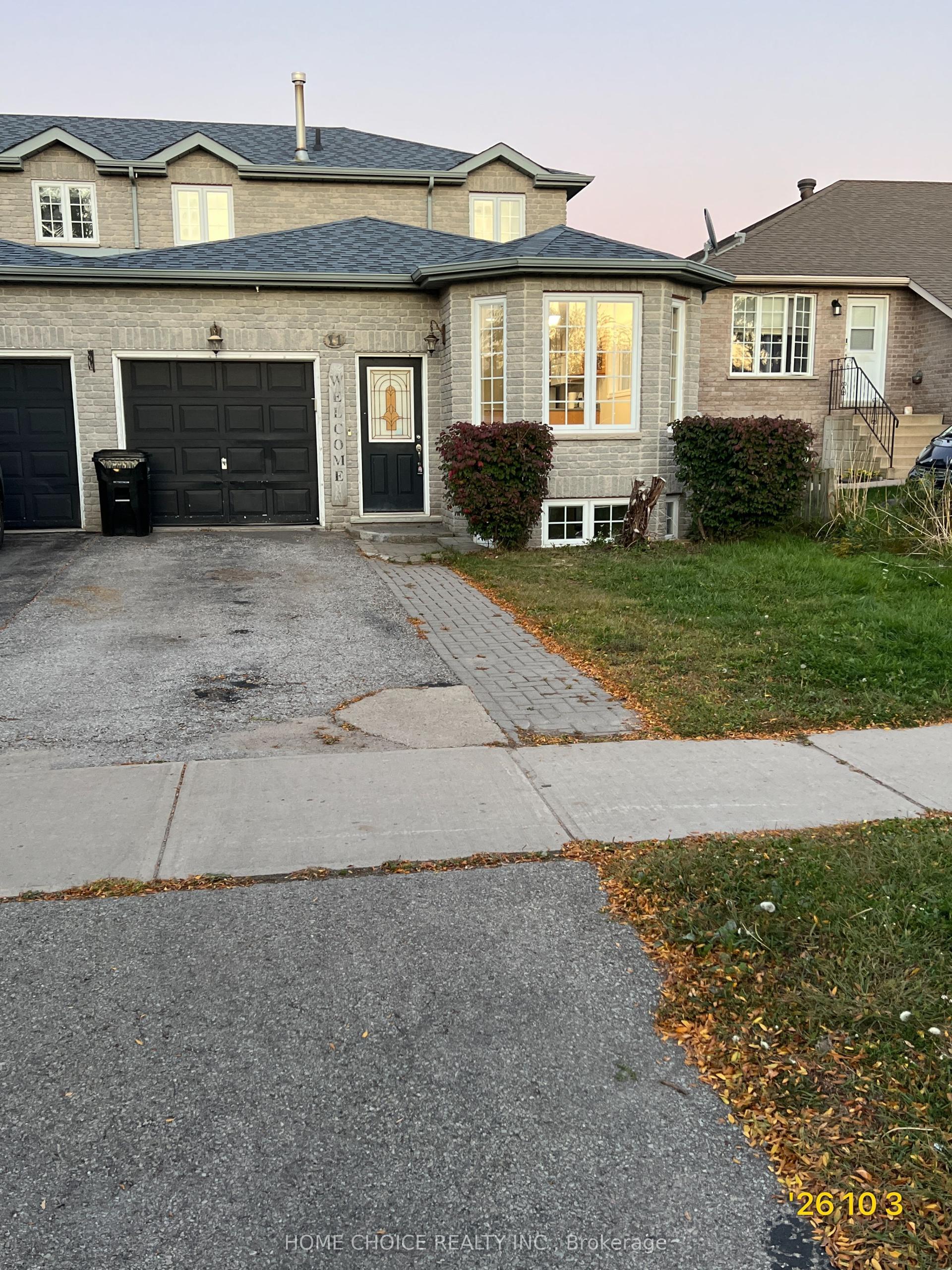 11 Violet Street, Barrie — Semi-Detached for lease, photo 1