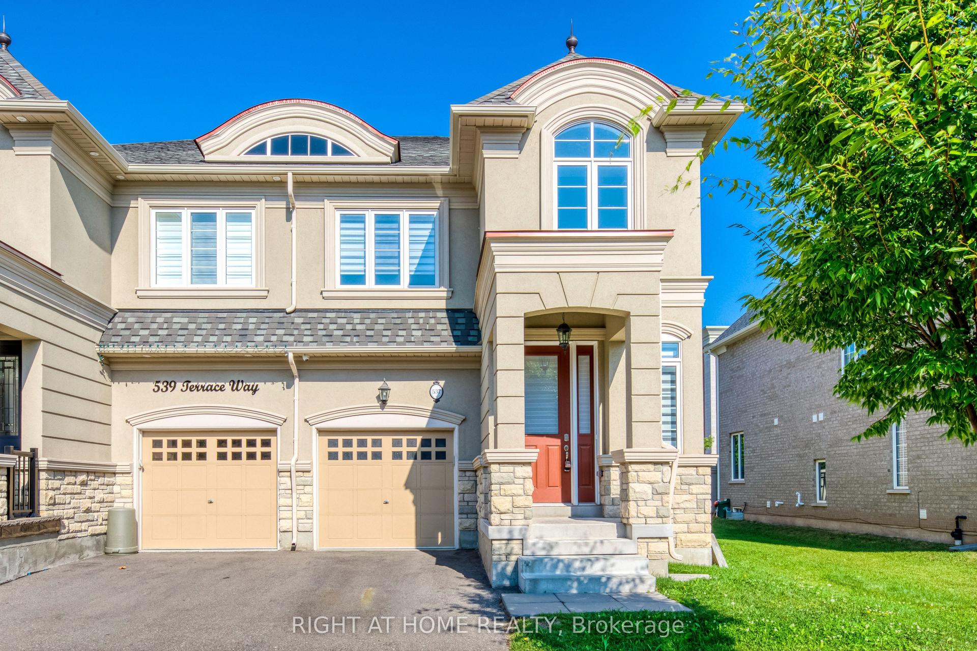 537 Terrace Way, Oakville — Semi-Detached for lease, photo 1