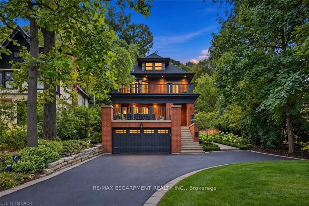 2 Freeman Place, Hamilton — Detached for sale, photo 1
