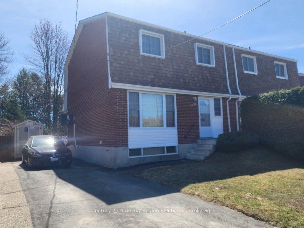1976 Mckeown Avenue — photo 1