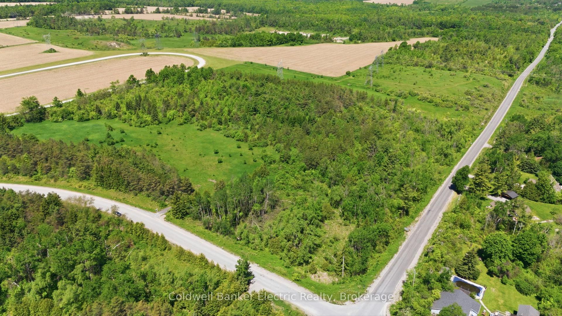 468 Fallis Line — photo 1