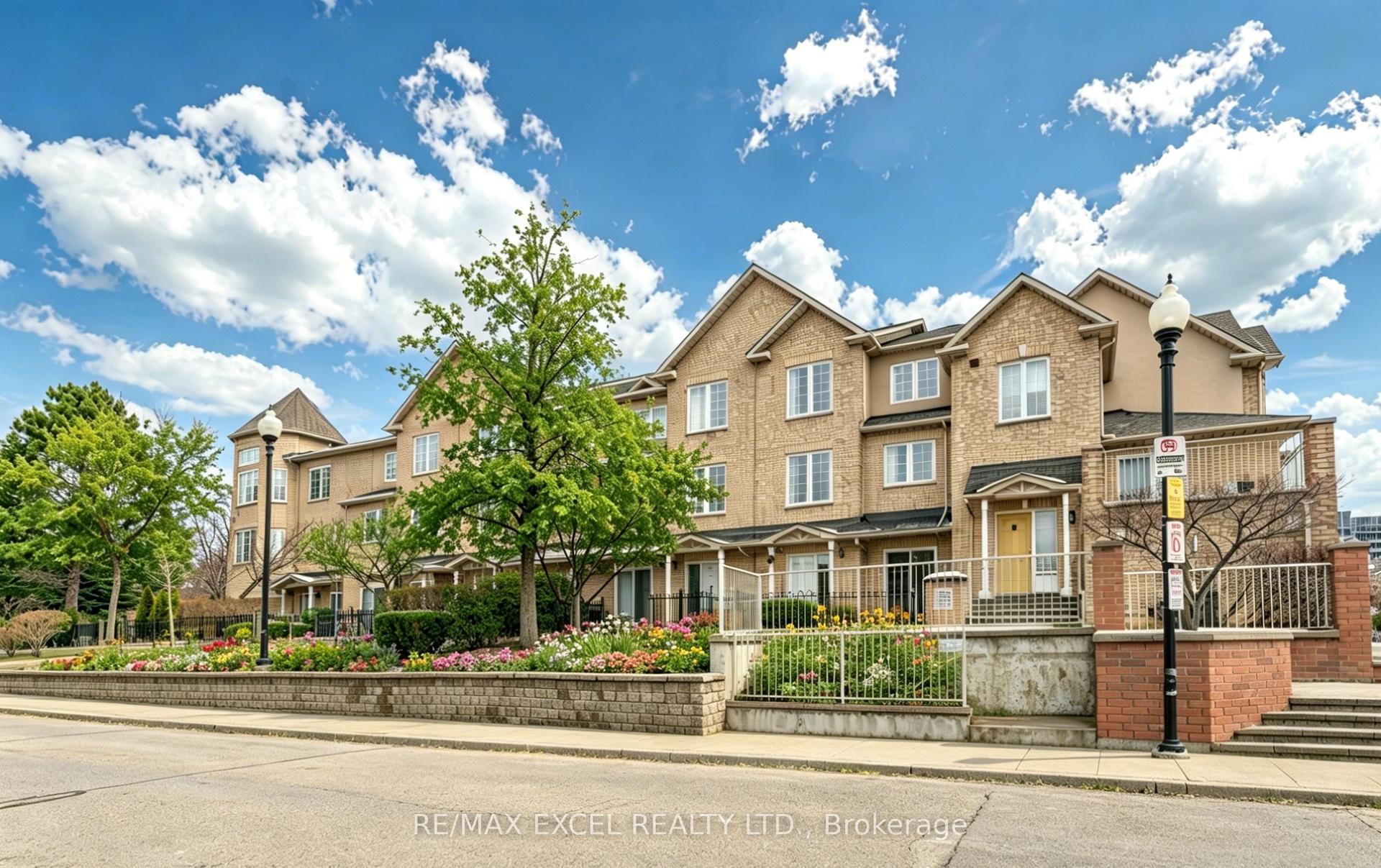 10 Cox Boulevard 3 #3, Markham — Condo Town for sale, photo 1