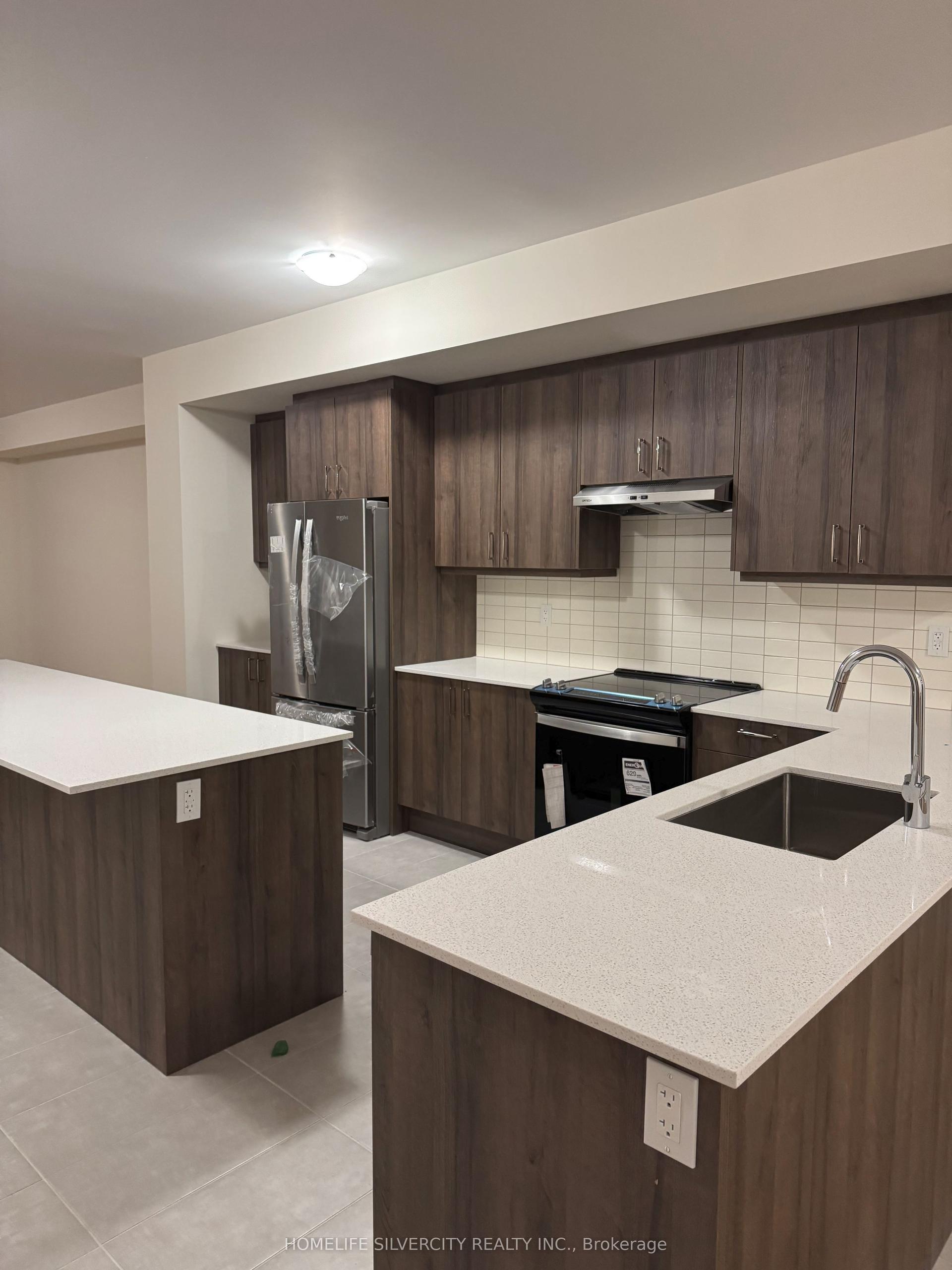 125 Seguin Street, Richmond Hill — Townhouse for lease, photo 1
