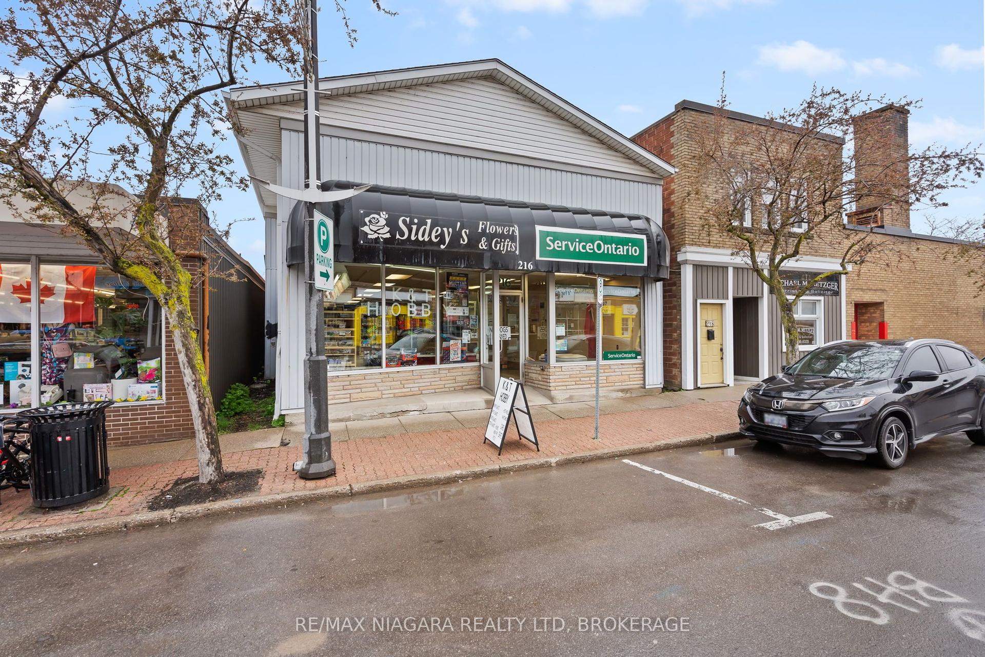 216 King Street — photo 1