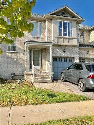 42 Holmwood Street, Richmond Hill — Townhouse for lease, photo 1