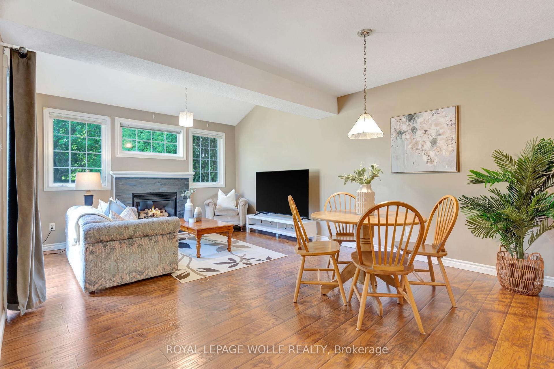 85 York Street E — photo 1