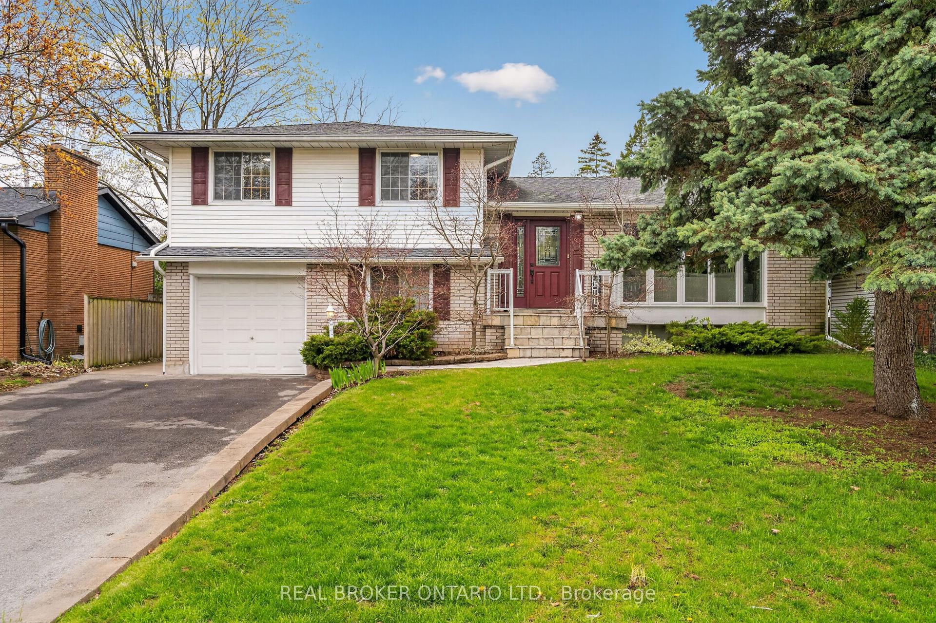 5119 Cherryhill Crescent — photo 1