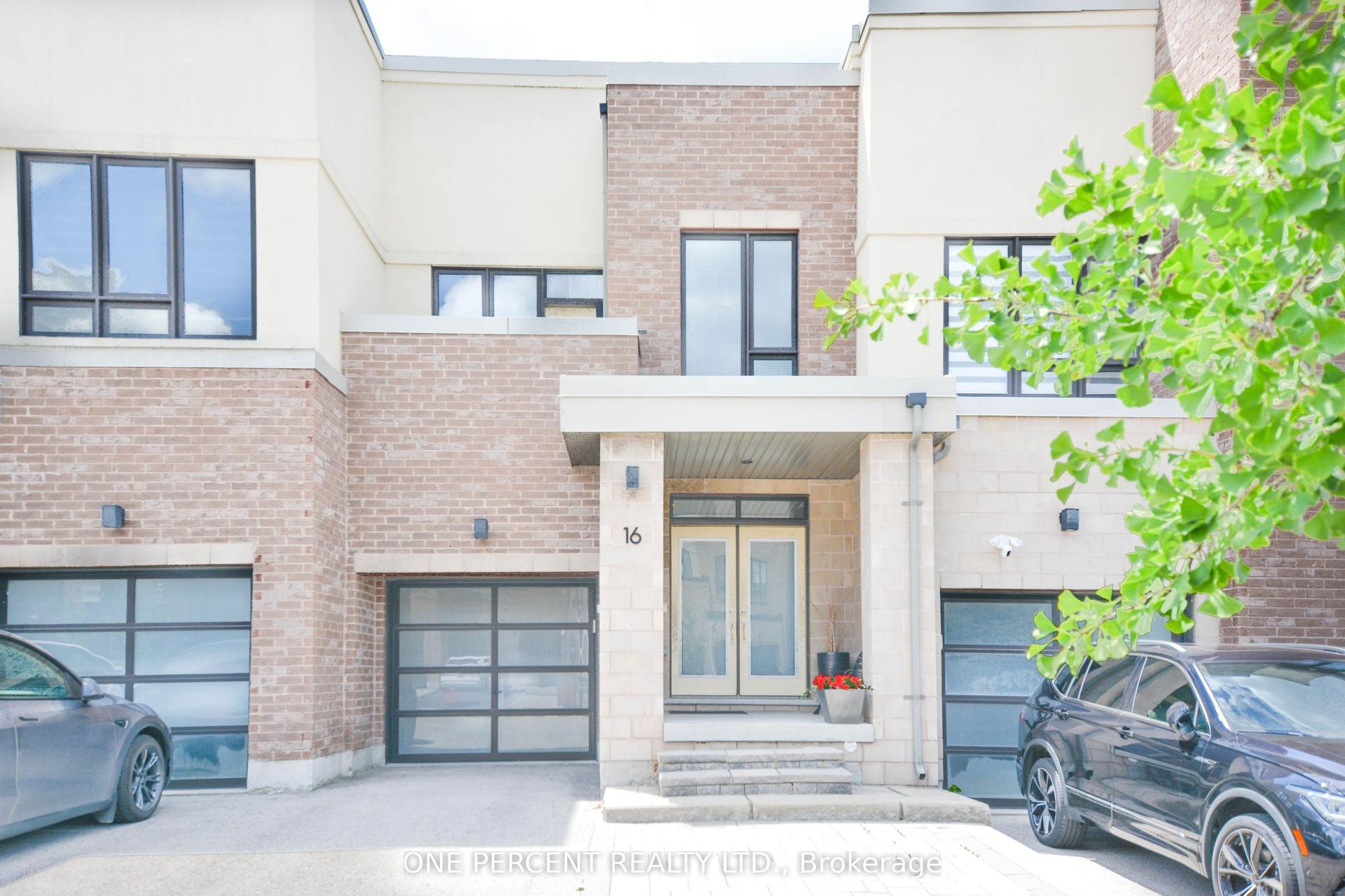 16 Denarius Crescent, Richmond Hill — Townhouse for sale, photo 1