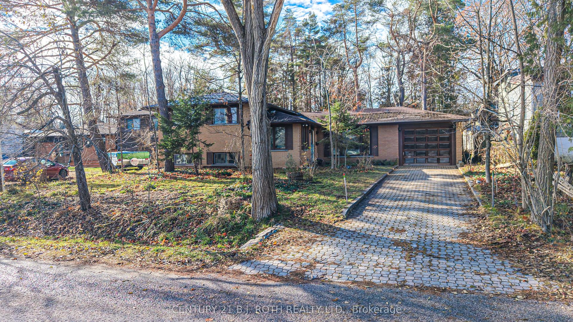 427 Sundial Drive — photo 1