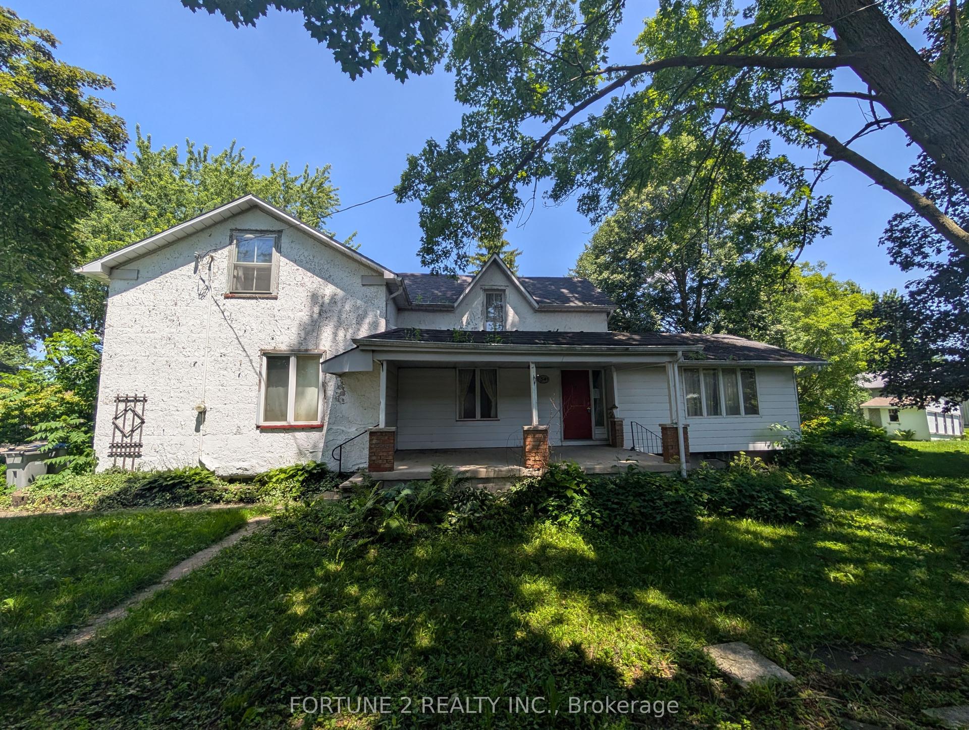 54 MAIN Street N, Huron East — Detached for sale, photo 1