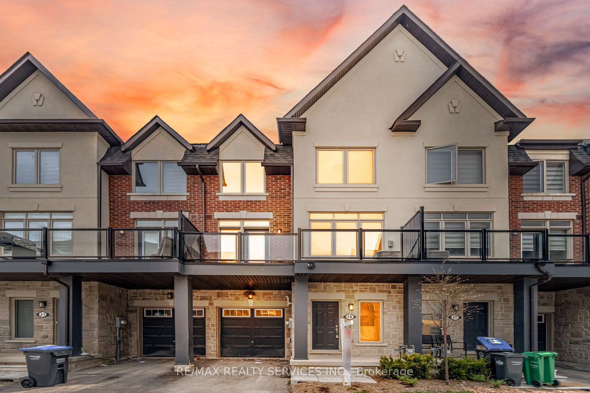 19 Tiveron Avenue, Caledon — Townhouse for sale, photo 1