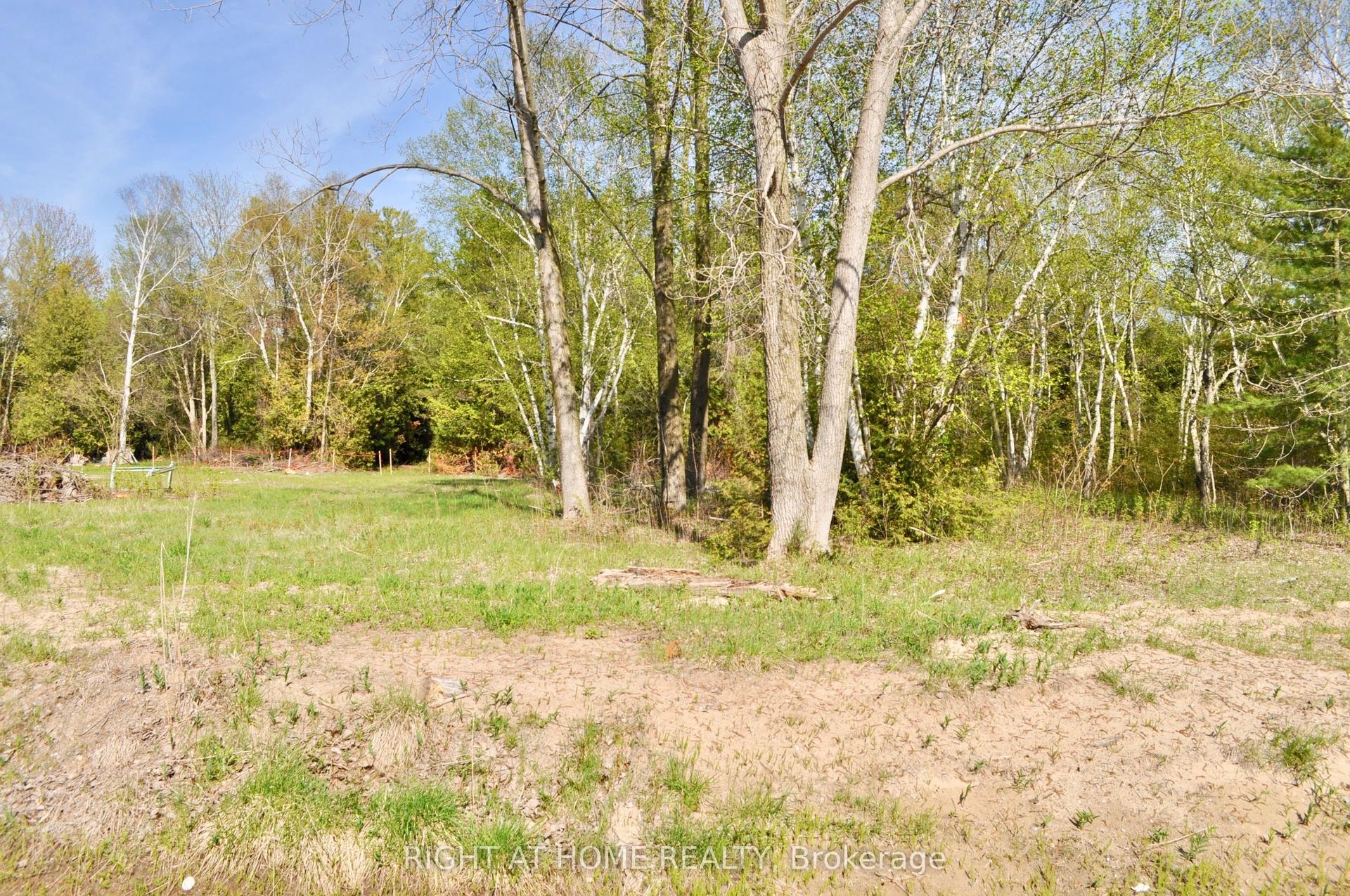 PART 5 W. Ipperwash Road, Lambton Shores — Land for sale, photo 1