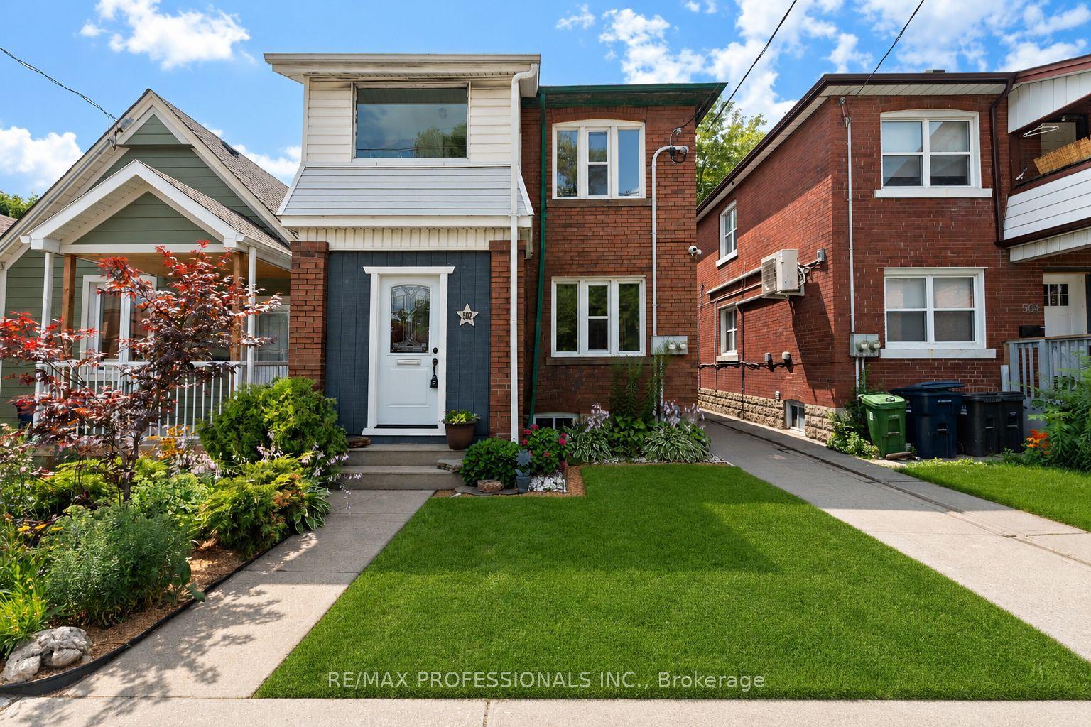 502 Jane Street, Toronto — Detached for sale, photo 1