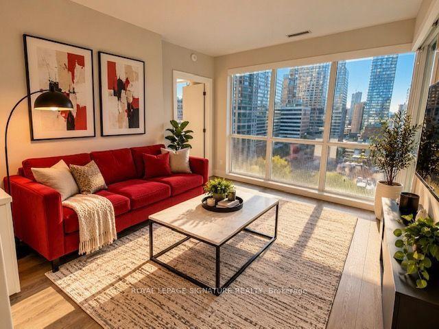 88 Cumberland Street 1003 #1003, Toronto — Condo for lease, photo 1