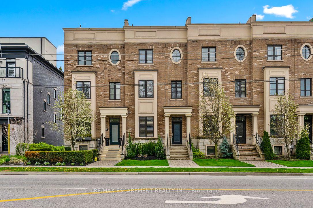 216 Rebecca Street — photo 1