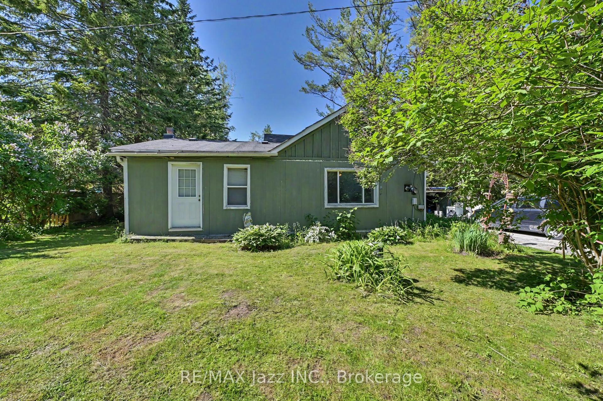 4 Hubbard Street, Georgina — Detached for sale, photo 1
