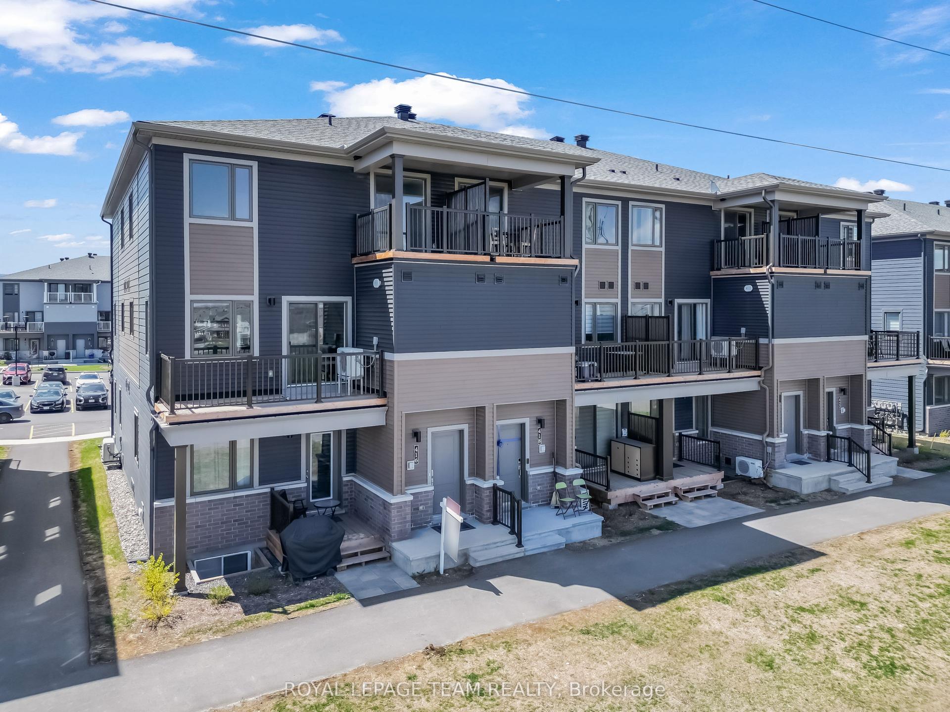 416 Parnian Private — photo 1