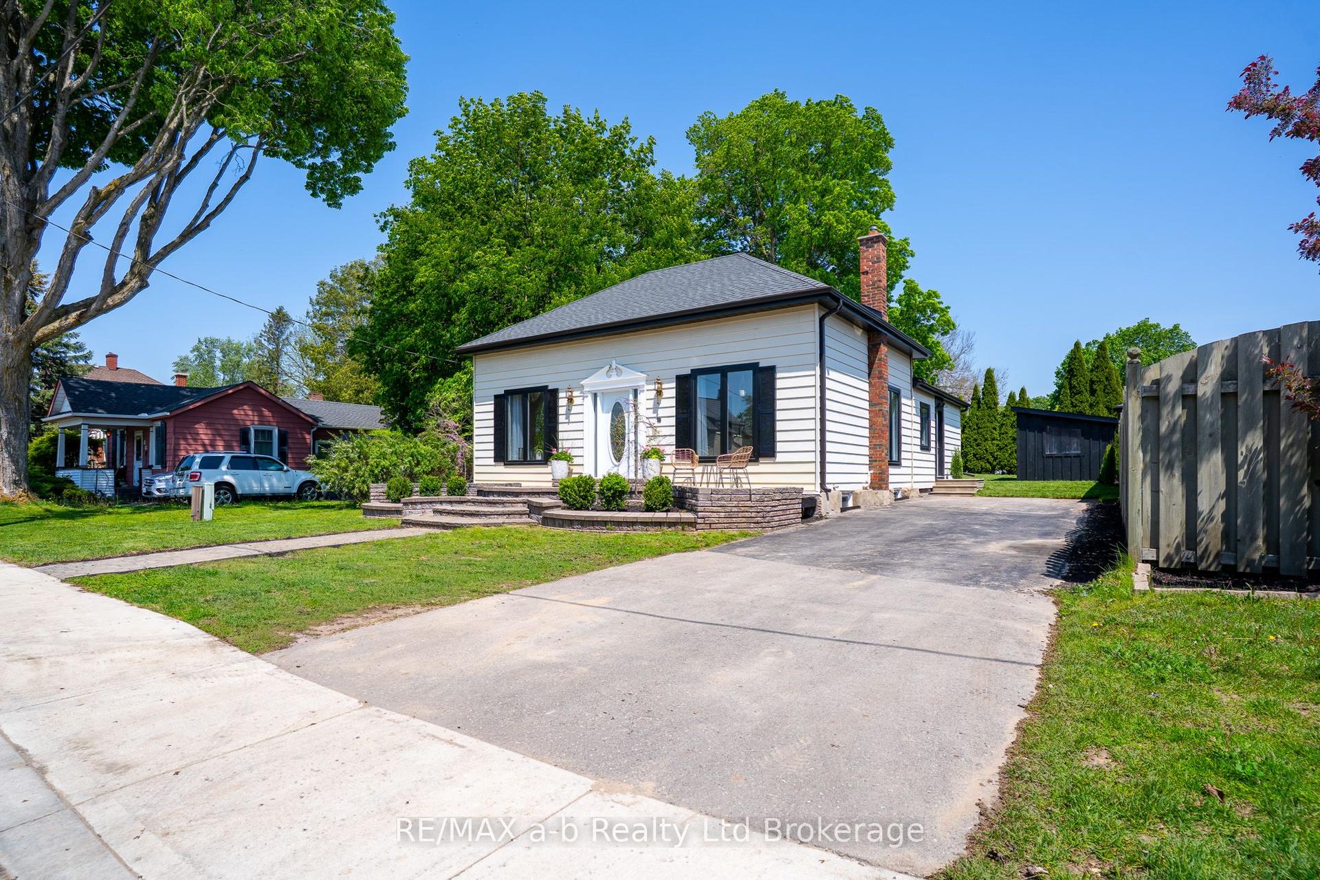 56 Givins Street — photo 1