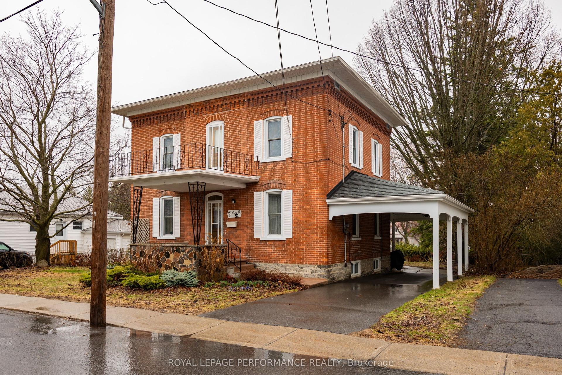 11 Peter Street — photo 1