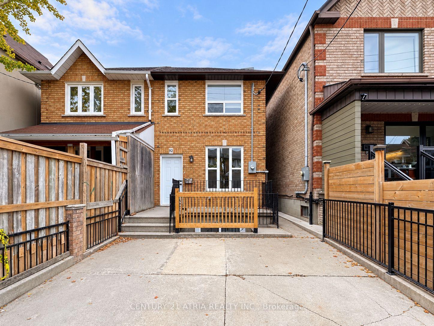 92 Lappin Avenue Upper #Upper, Toronto — Semi-Detached for lease, photo 1