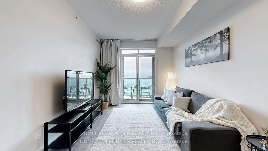 7161 YONGE Street 2528 #2528 — photo 1