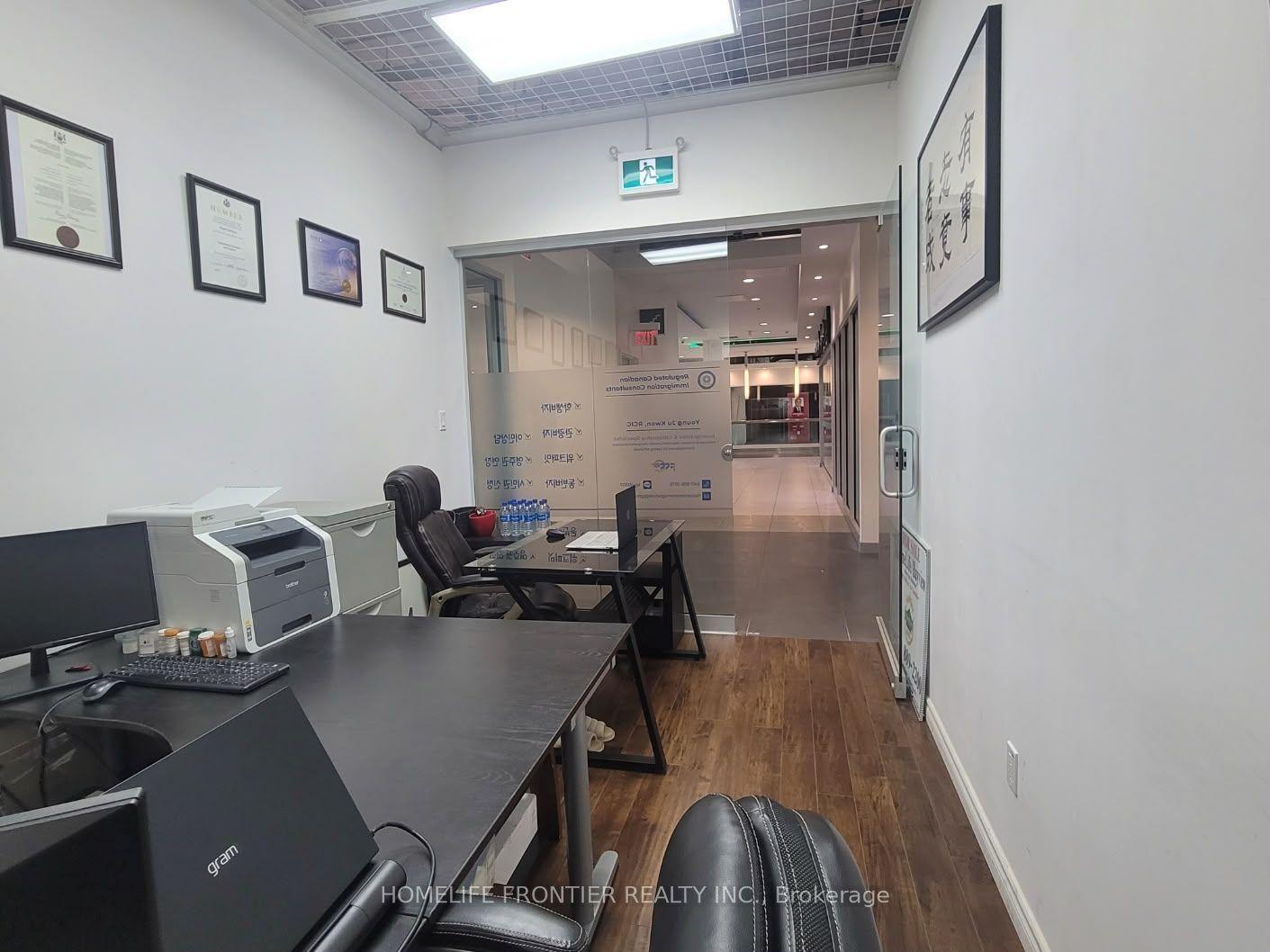 7181 Yonge Street 204 #204, Markham — Commercial for sale, photo 1