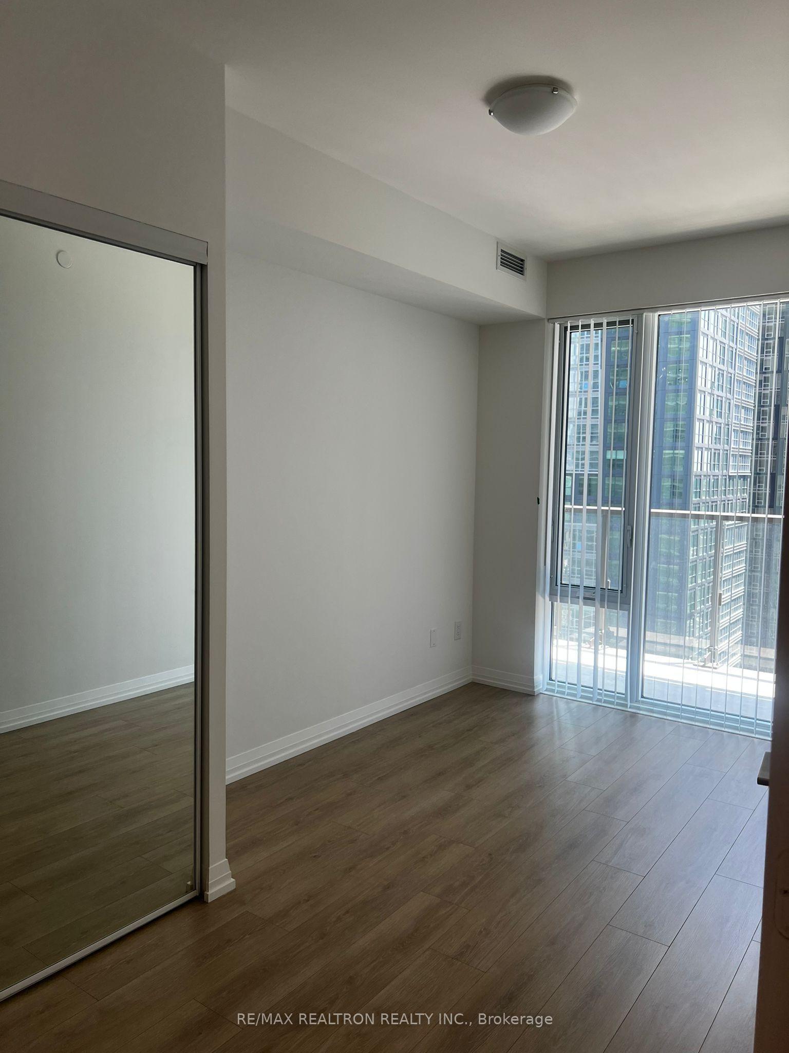 8 Widmer Street 3112 #3112, Toronto — Condo for lease, photo 1