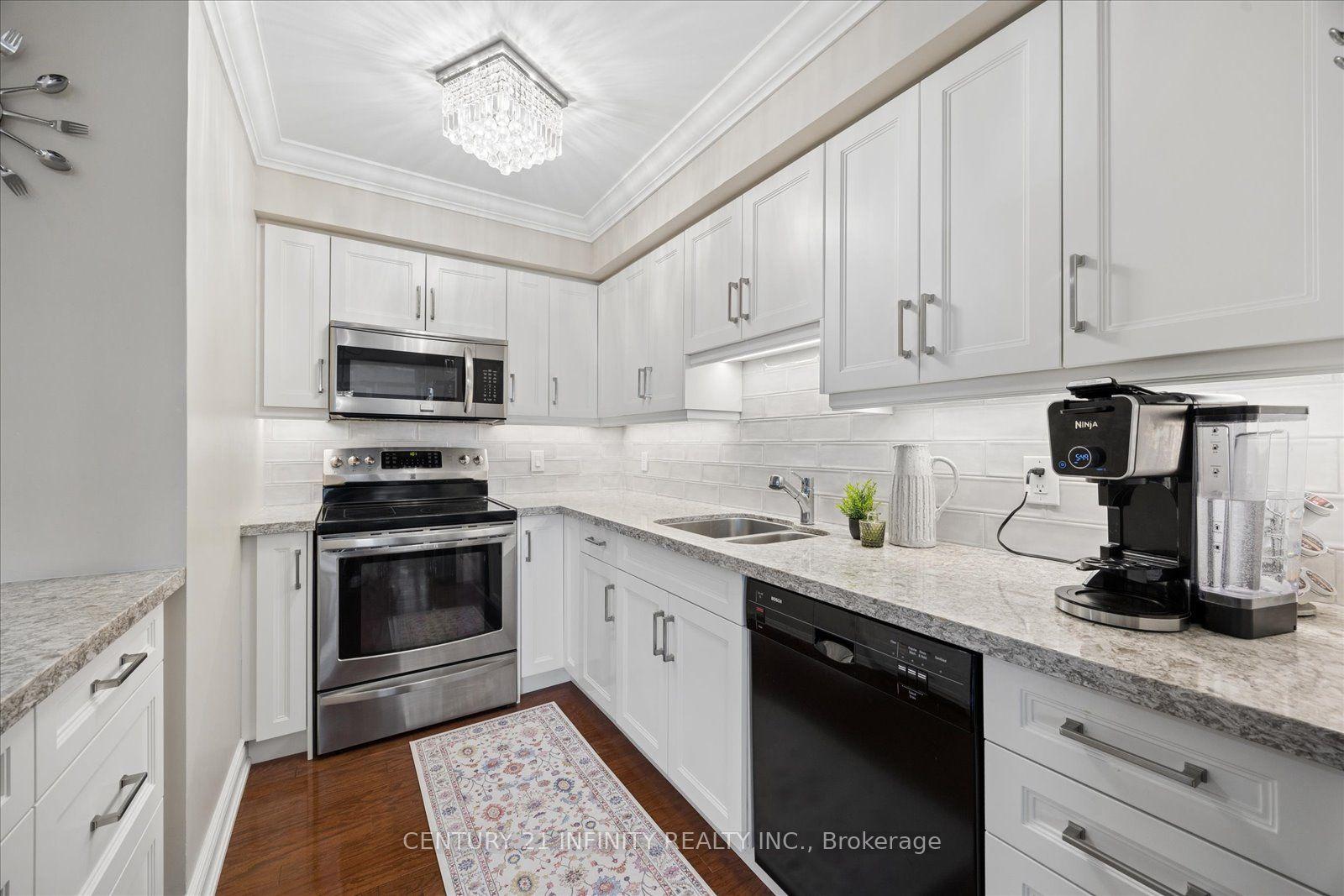 50 Richmond Street E 635 #635 — photo 1