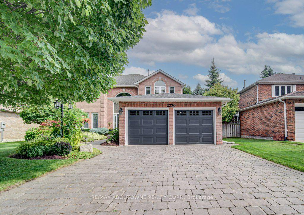 2220 Dunvegan Avenue, Oakville — Detached for sale, photo 1