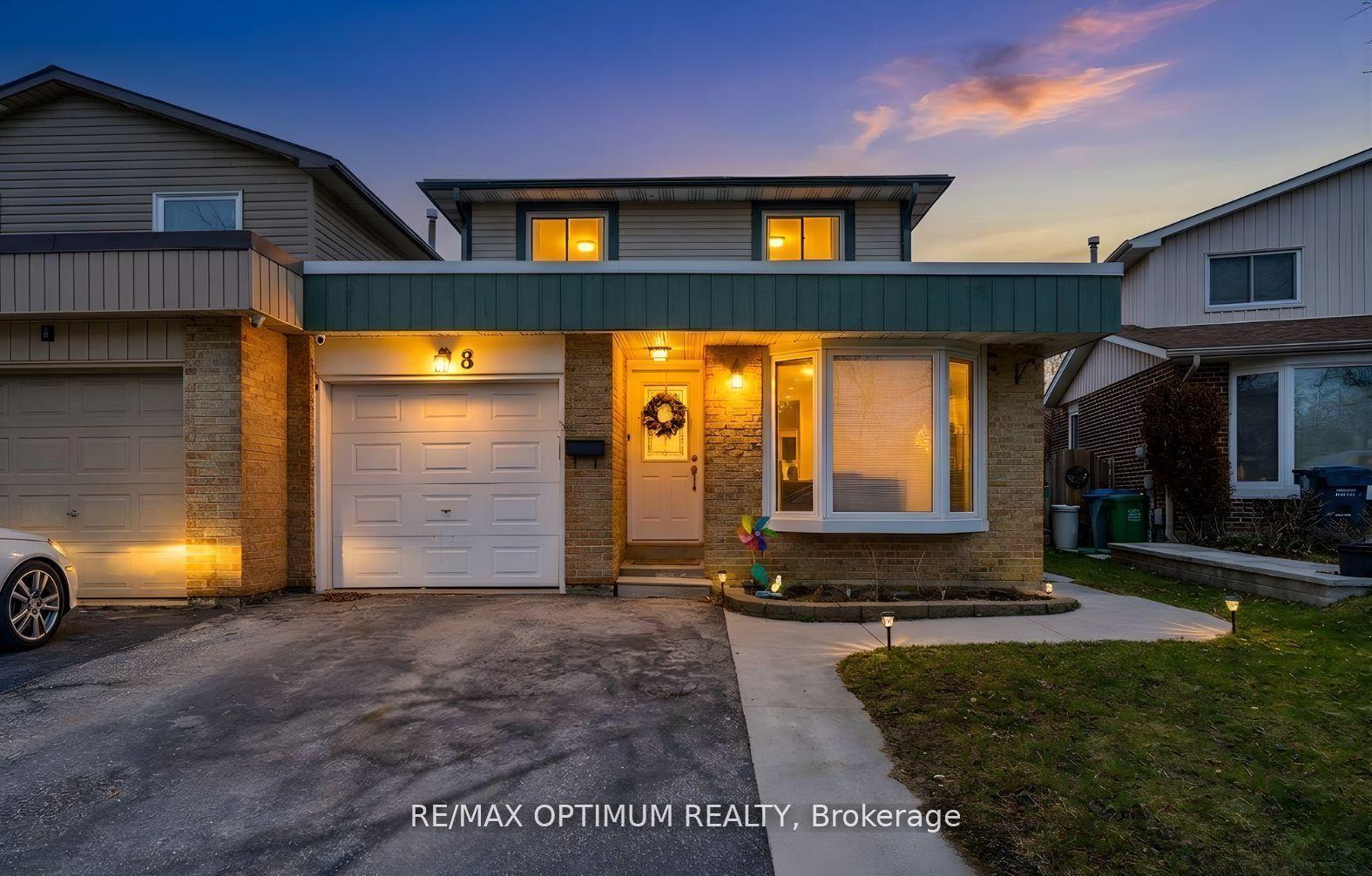 8 Joanne Court — photo 1