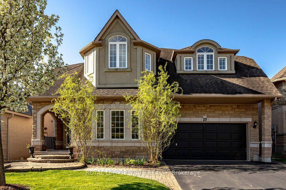 29 Gaines Avenue — photo 1