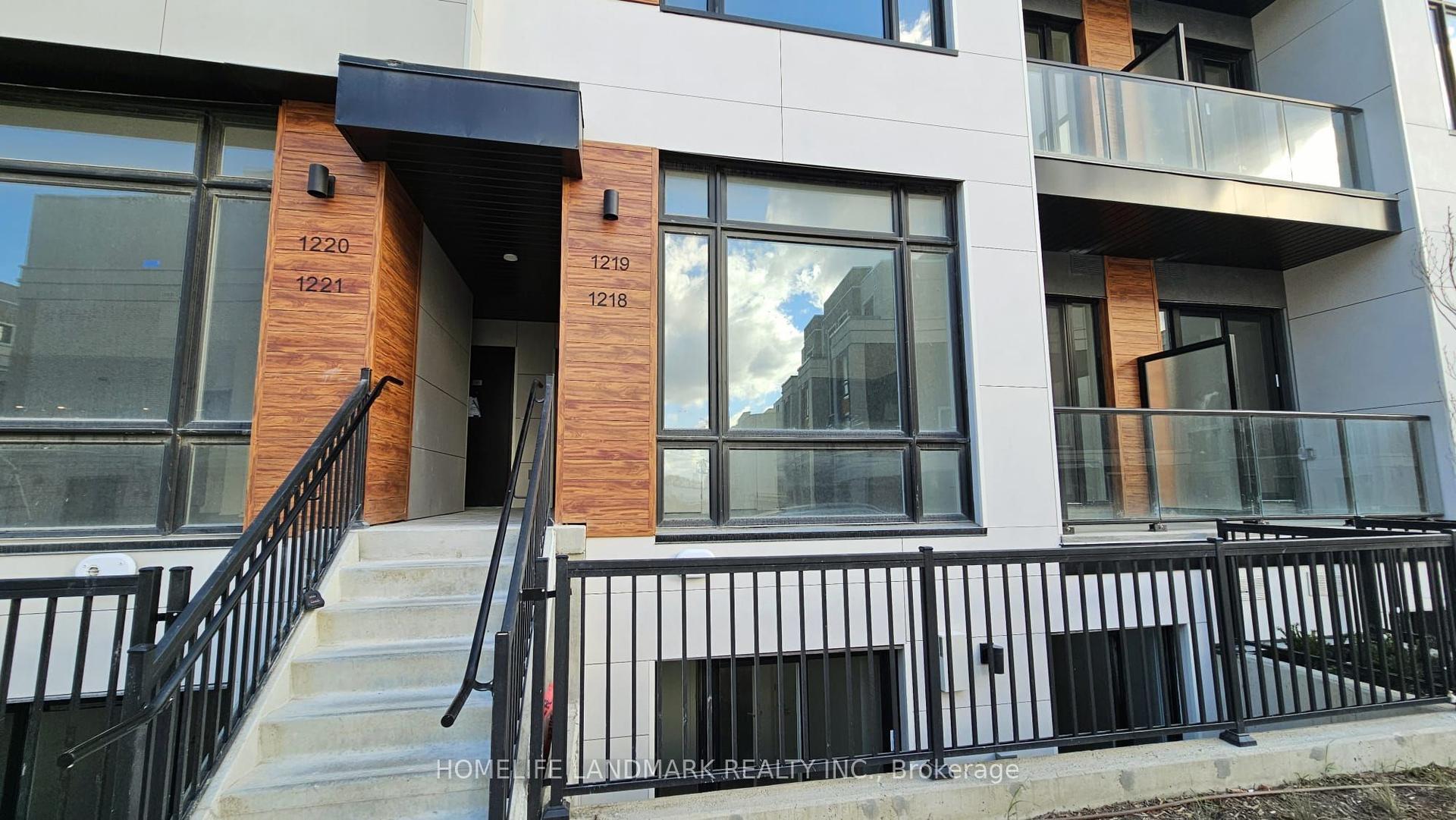 8 David Eyer Road 1218 #1218, Richmond Hill — Condo Town for lease, photo 1