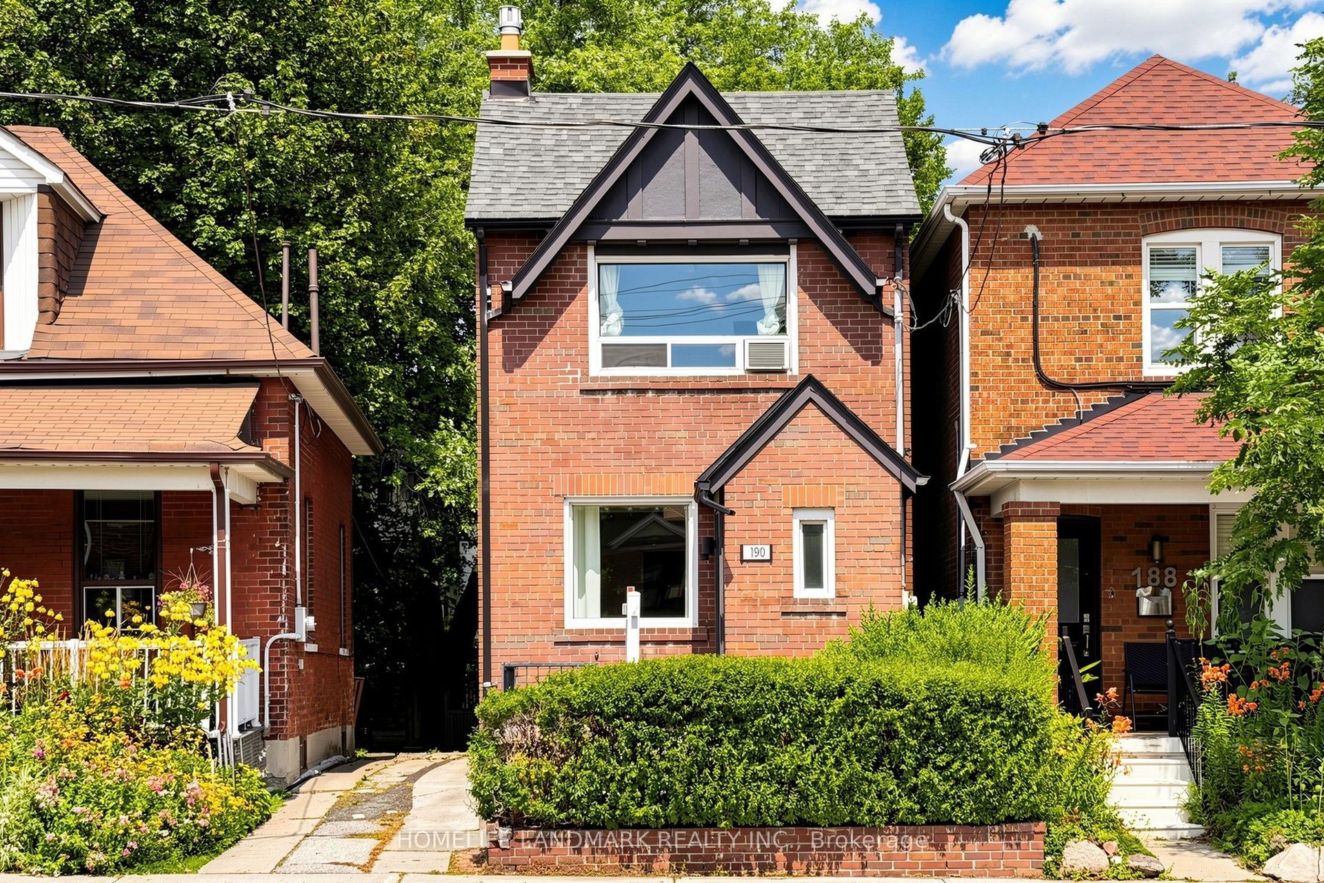 190 Lawrence Avenue W, Toronto — Detached for sale, photo 1