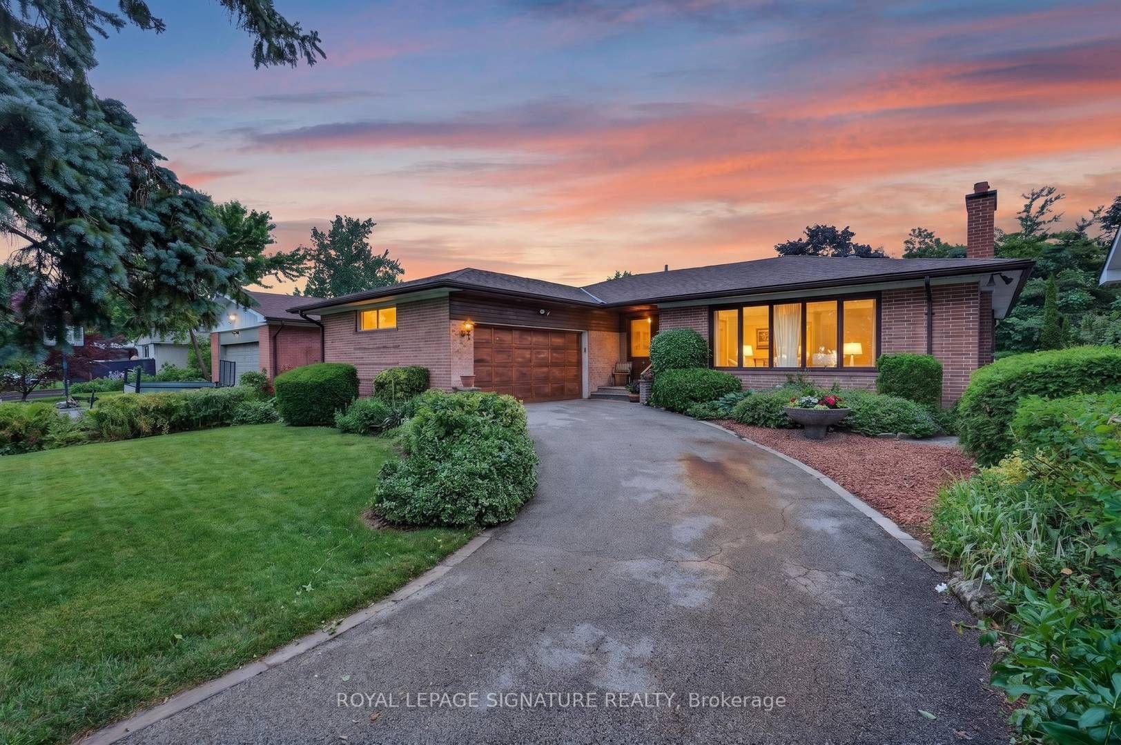 11 Regency Square, Toronto — Detached for sale, photo 1