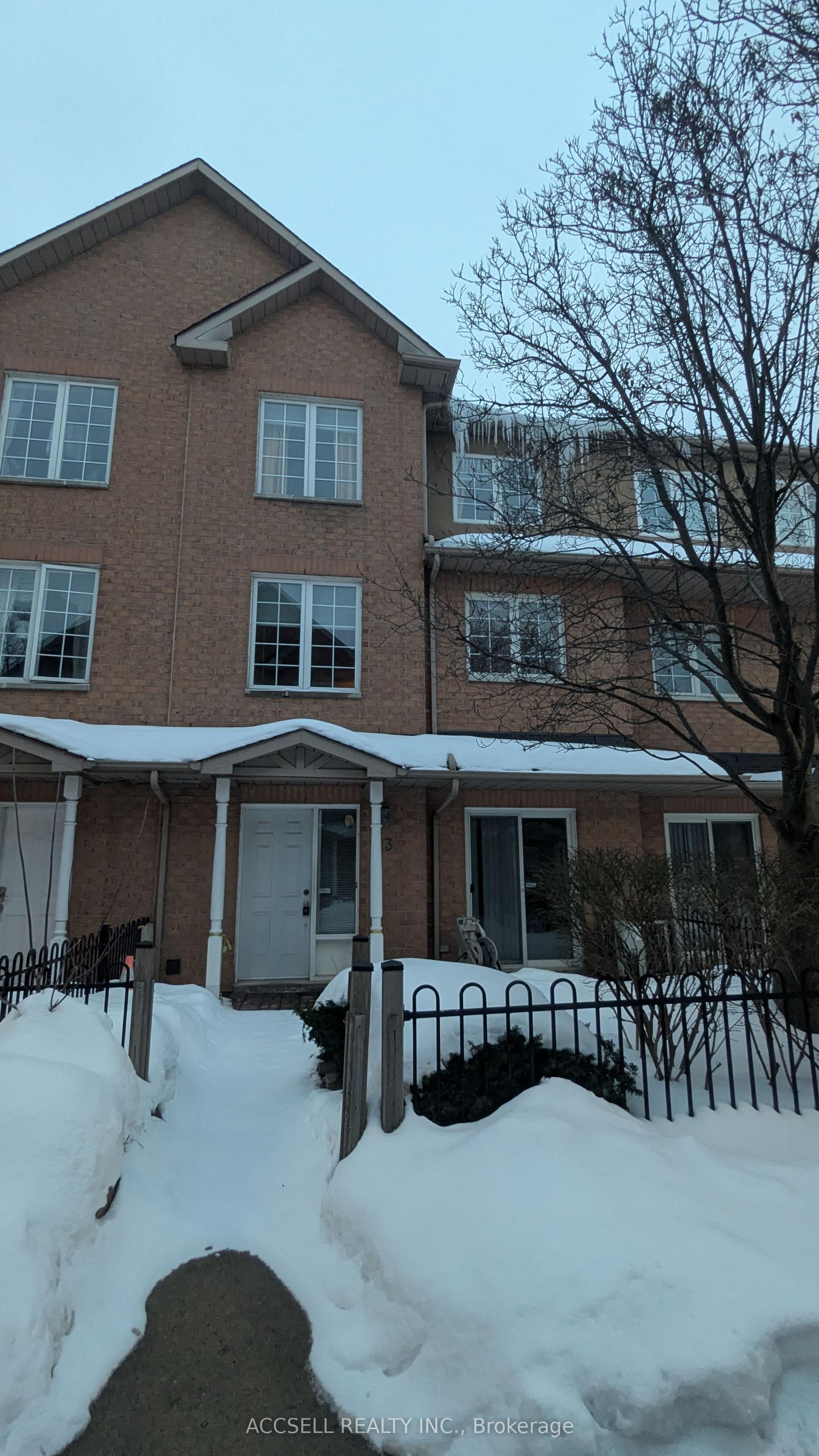 20 St Moritz Way 13 #13 — photo 1