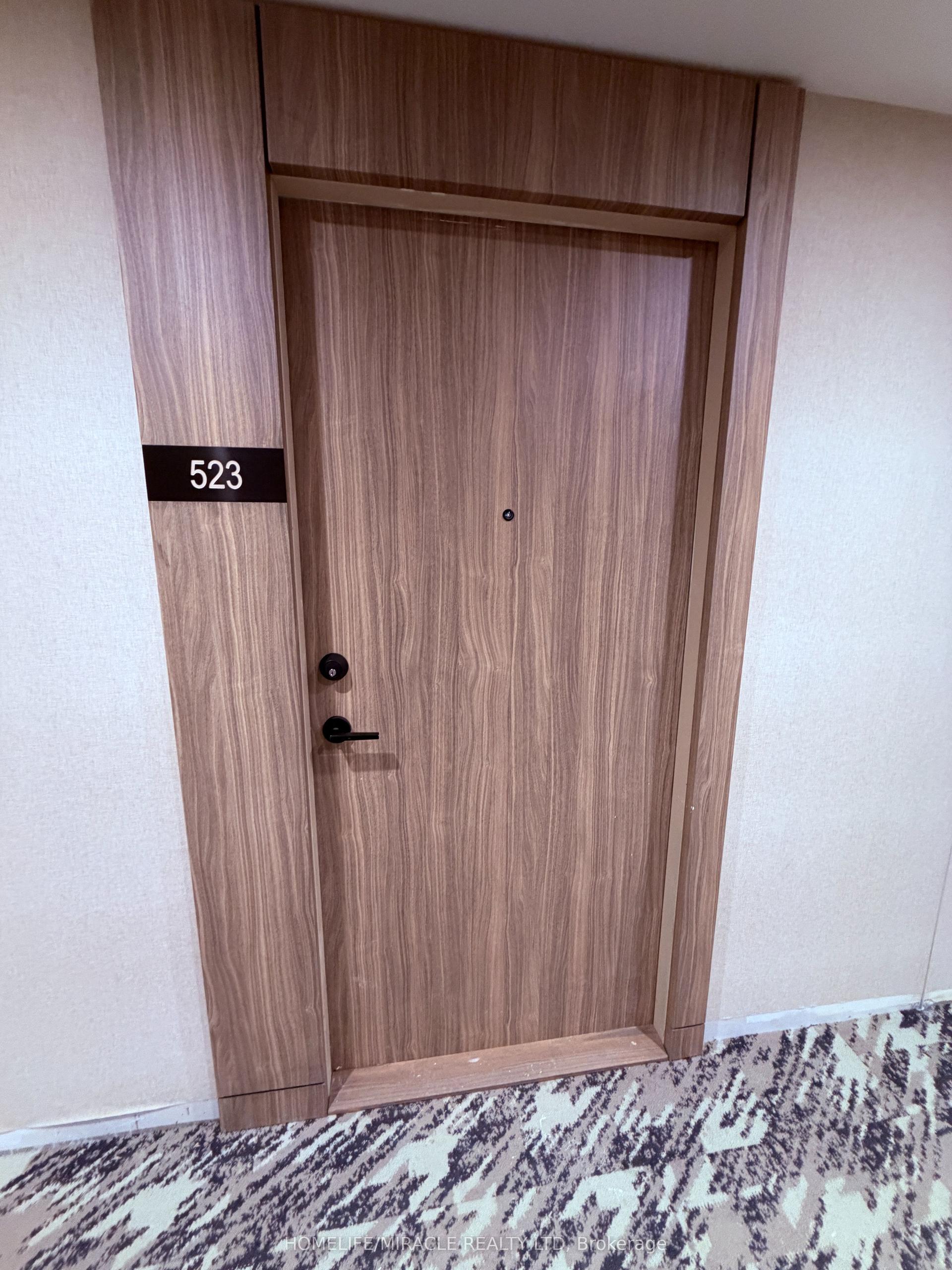 1381 Lakeshore Road E 523 #523, Mississauga — Condo for lease, photo 1