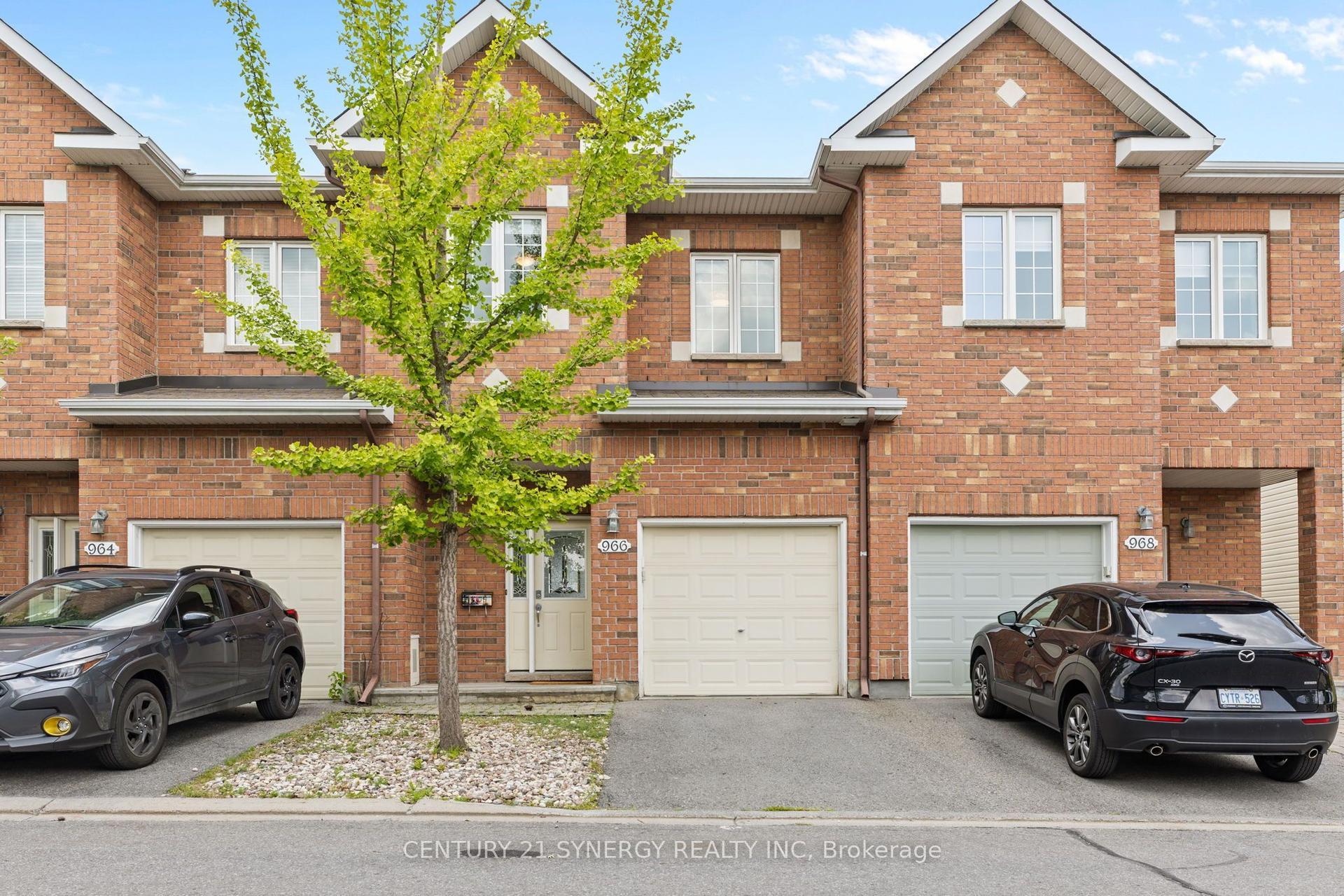 966 Torovin Private, Cyrville - Carson Grove - Pineview — Townhouse for sale, photo 1