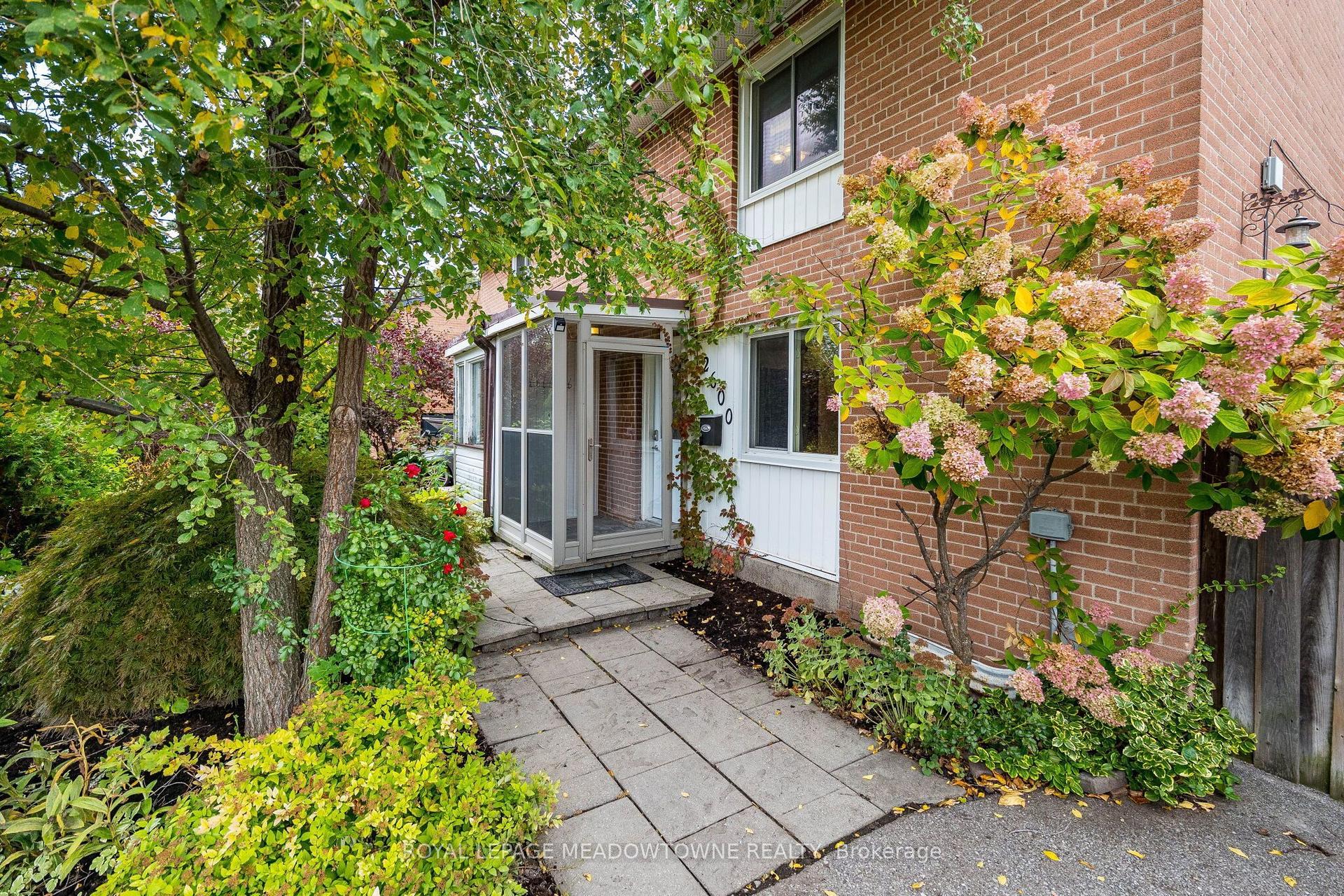 2600 Constable Road, Mississauga — Semi-Detached for sale, photo 1