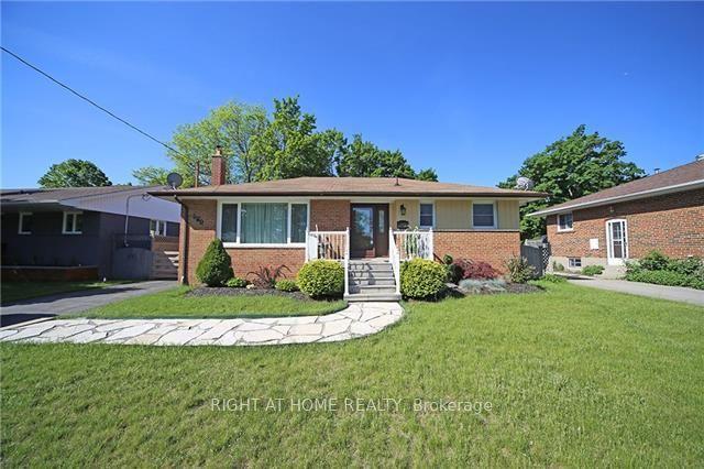 580 Taplow Crescent — photo 1