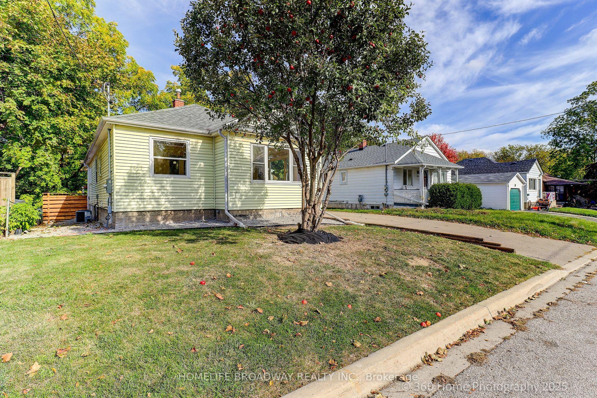 305 Andrew Street — photo 1