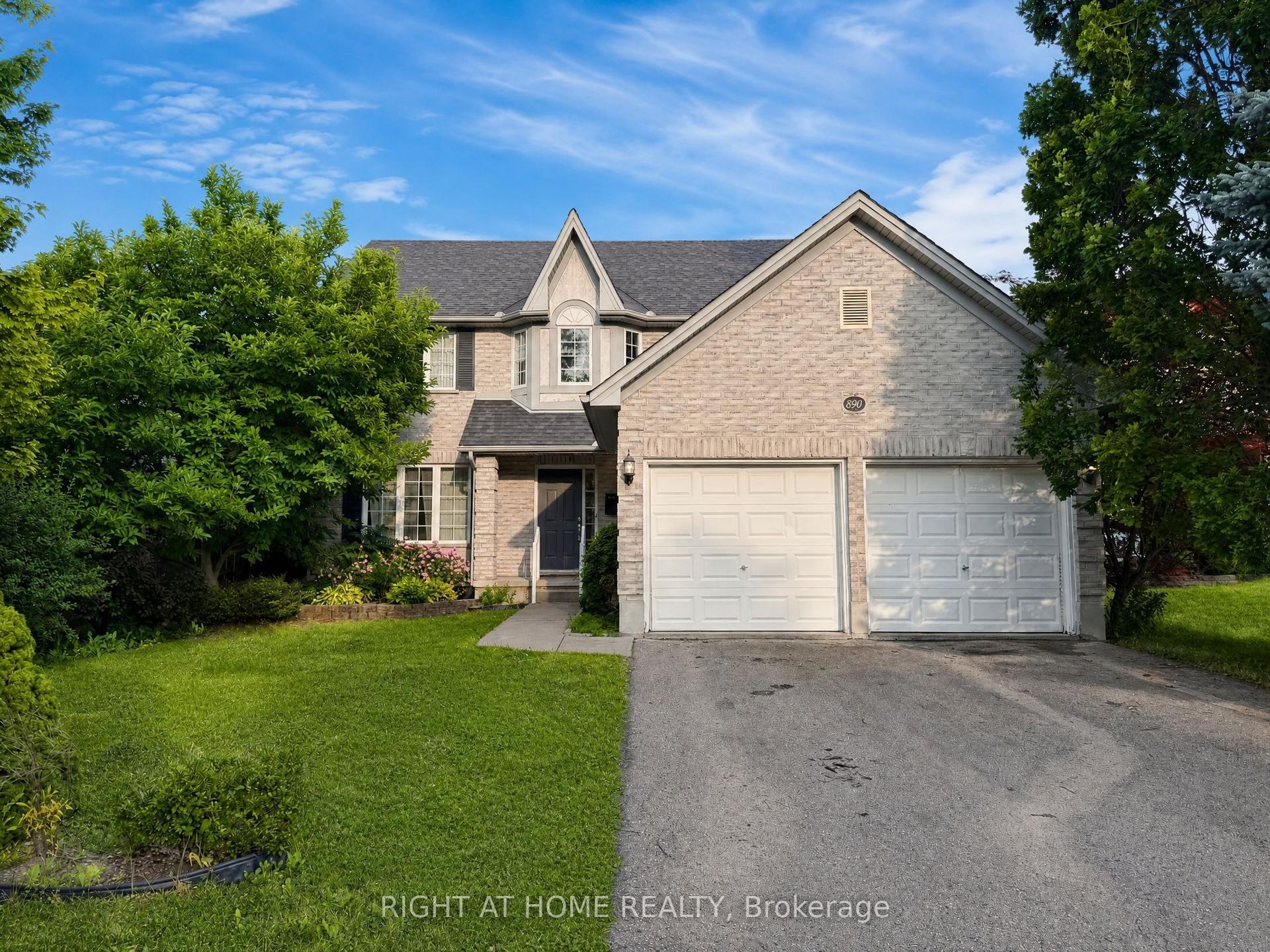 890 GUILDWOOD Boulevard, London North — Detached for lease, photo 1