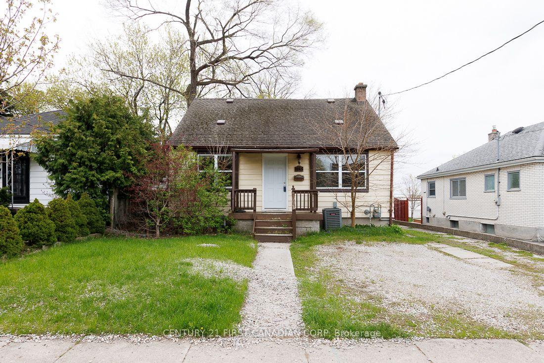 1185 Albany Street — photo 1
