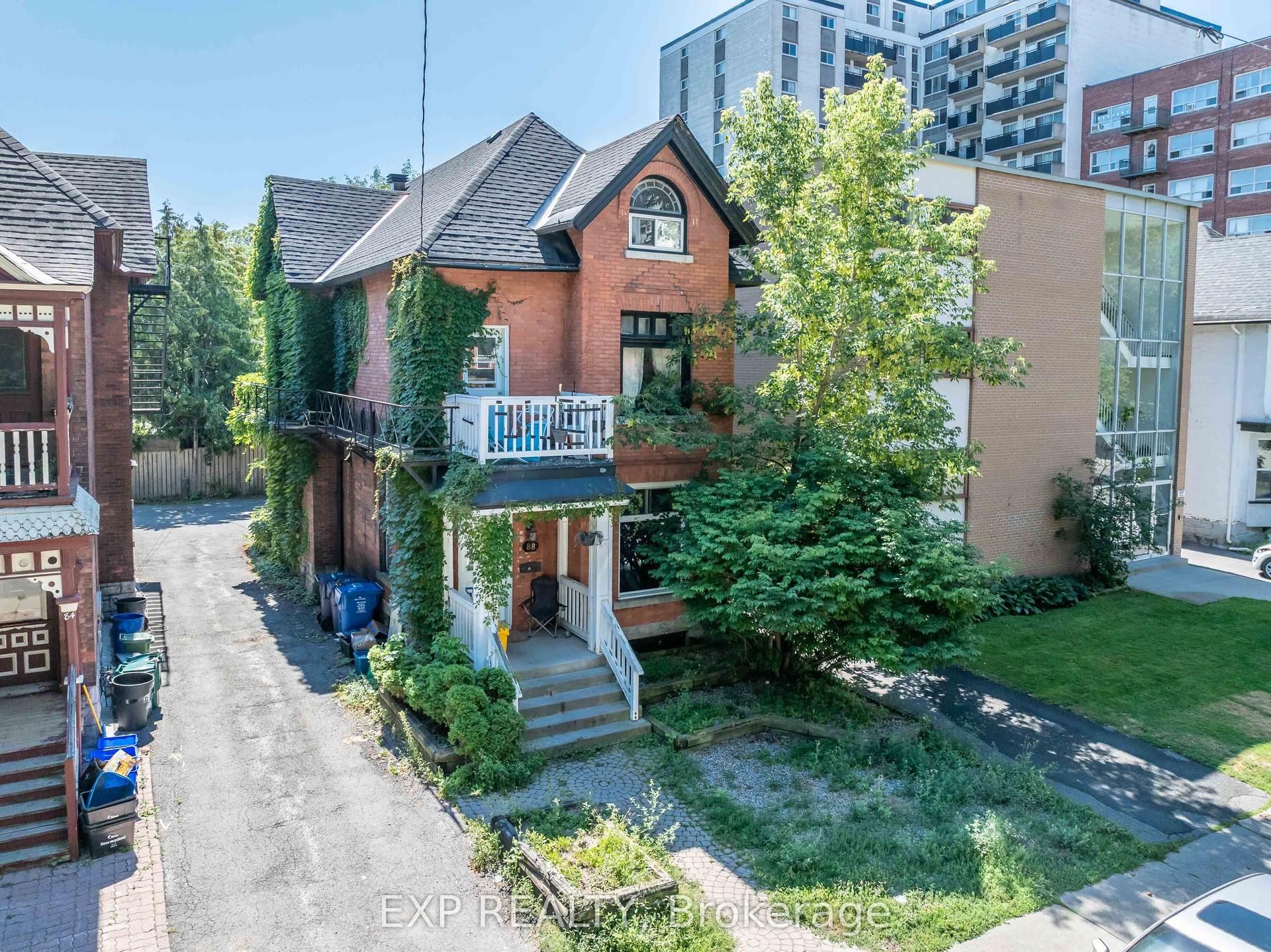 88 Maclaren Street — photo 1