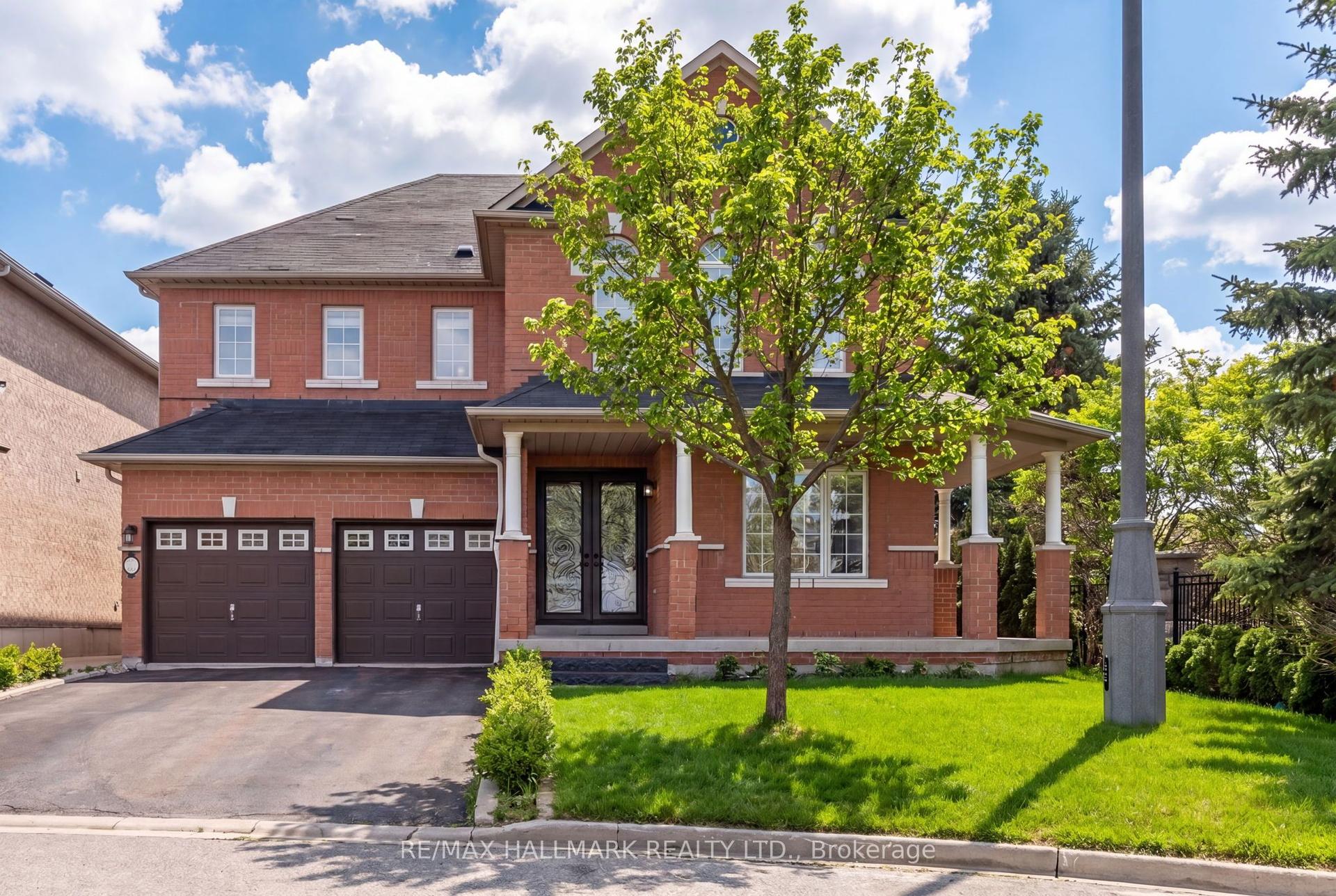 57 Saint Nicholas Crescent — photo 1