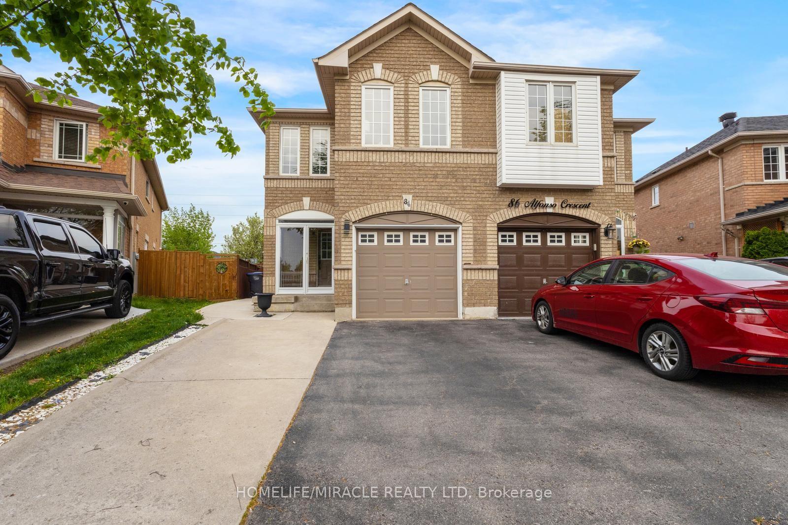 84 Alfonso Crescent — photo 1