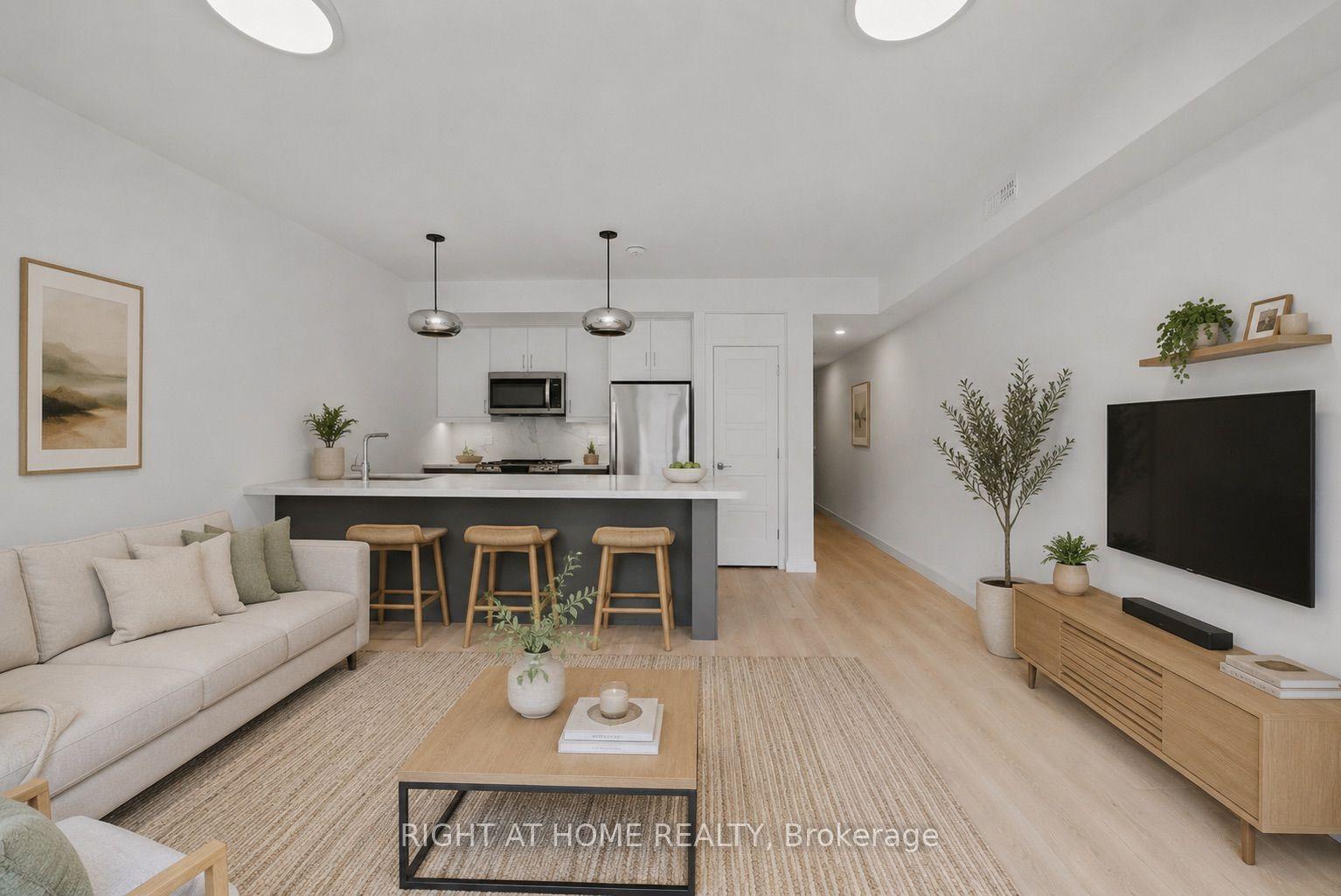 367 Howland Avenue 2 #2, Toronto — Multiplex for lease, photo 1