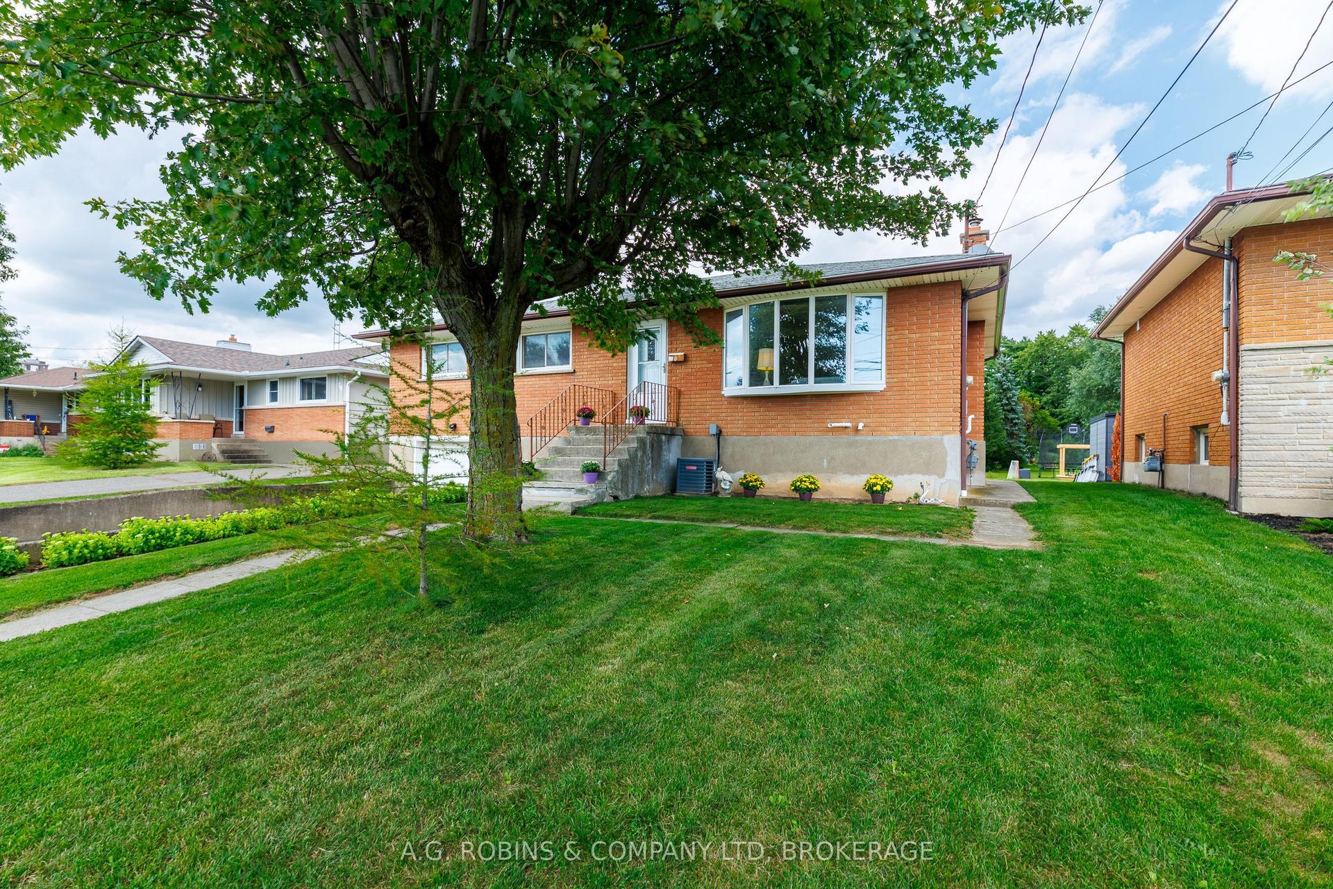 12 Berkley Avenue, Port Colborne — Detached for sale, photo 1
